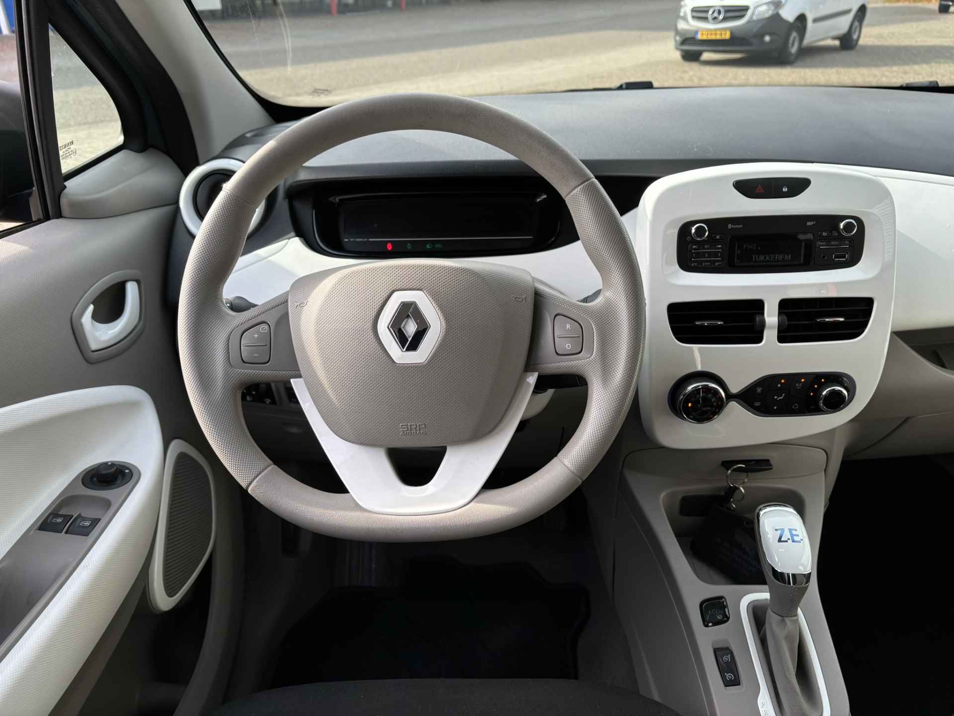 Renault ZOE R90 Life 41 kWh (ex Accuhuur) / €2.000,- euro subisidie mogelijk / Cruise control / Airco / - 10/27