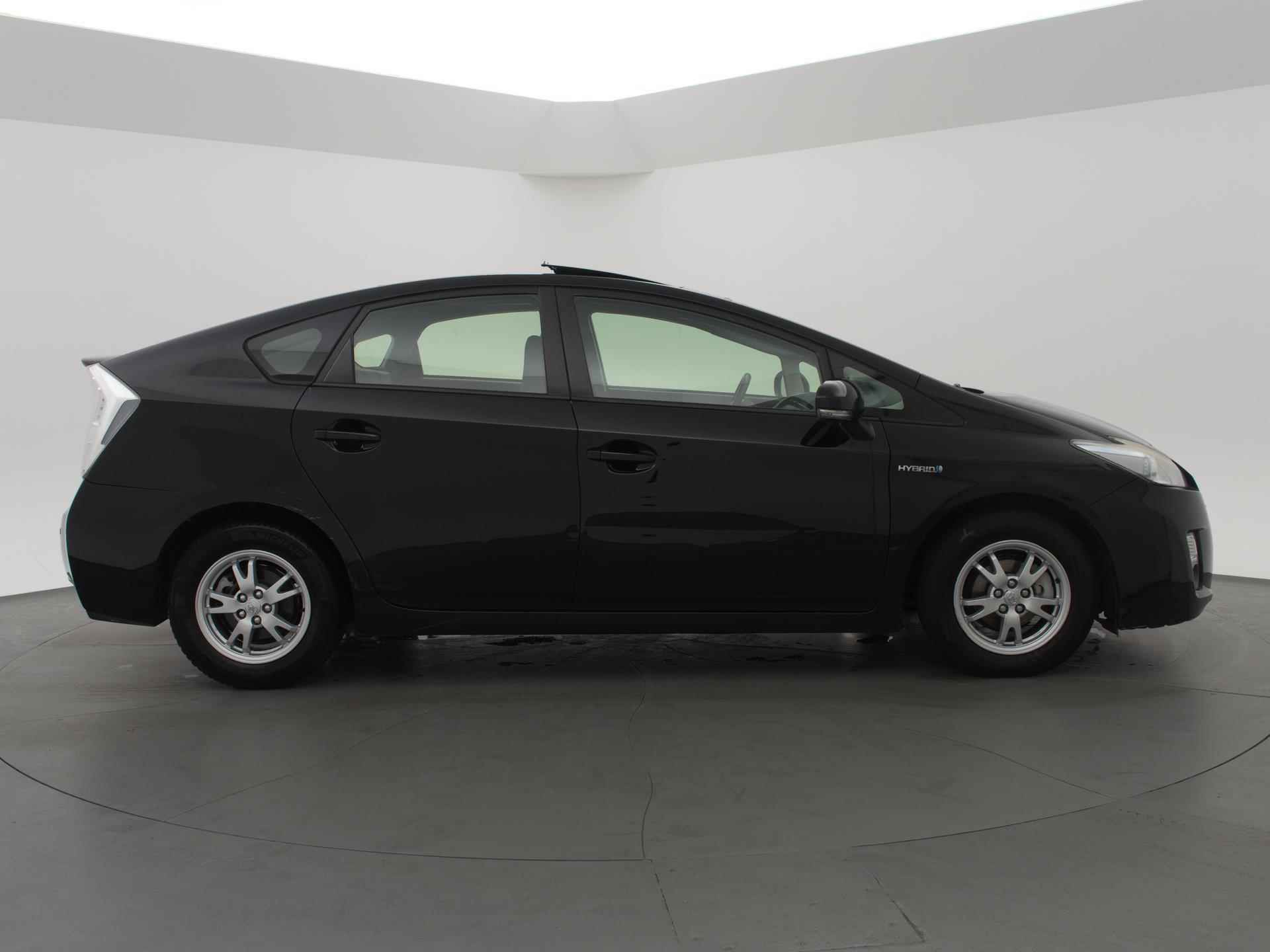 Toyota Prius 1.8 HYBRID AUT. SOLAR PANORAMA DAK *DEALER ONDERHOUDEN* - 14/27