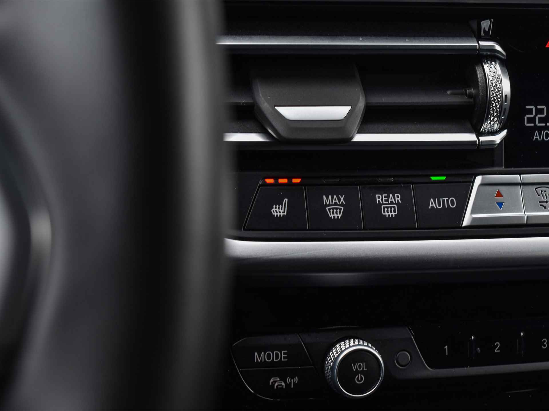 BMW X3 xDrive 30e | M-SPORT | COMFORT ACCESS | PANORAMADAK | BMW-LED | MEMORY SEATS | HIFI AUDIO | CAMERA | DAB+ | CARPLAY | 21 INCH WH - 16/42