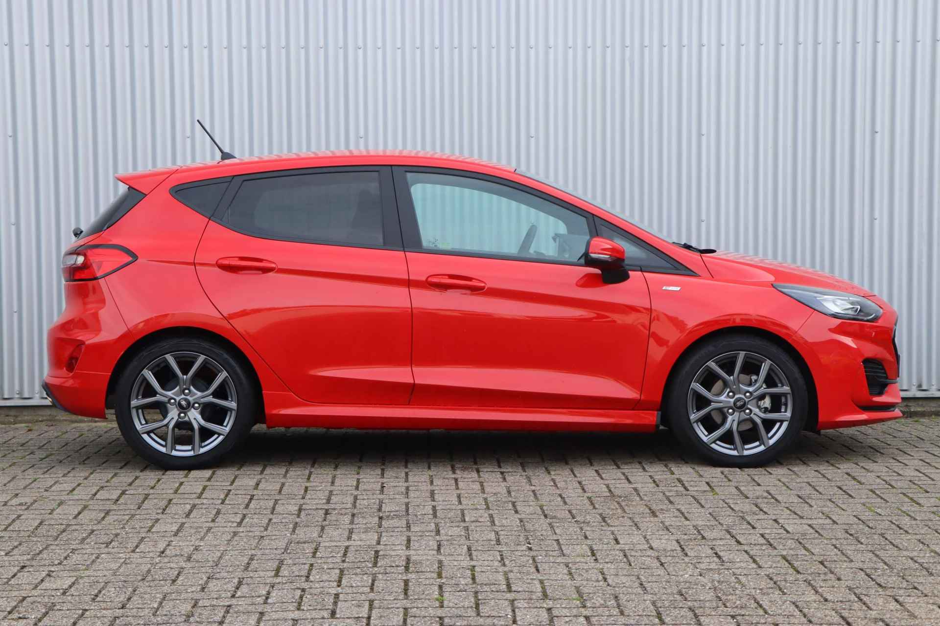 Ford Fiesta 1.0 EcoBoost Hybrid ST-Line | Cruise Controle | Apple Carplay / Android Auto | Climate control | Privacy Glass | Parkeersensoren achter | Regensensor | - 6/34