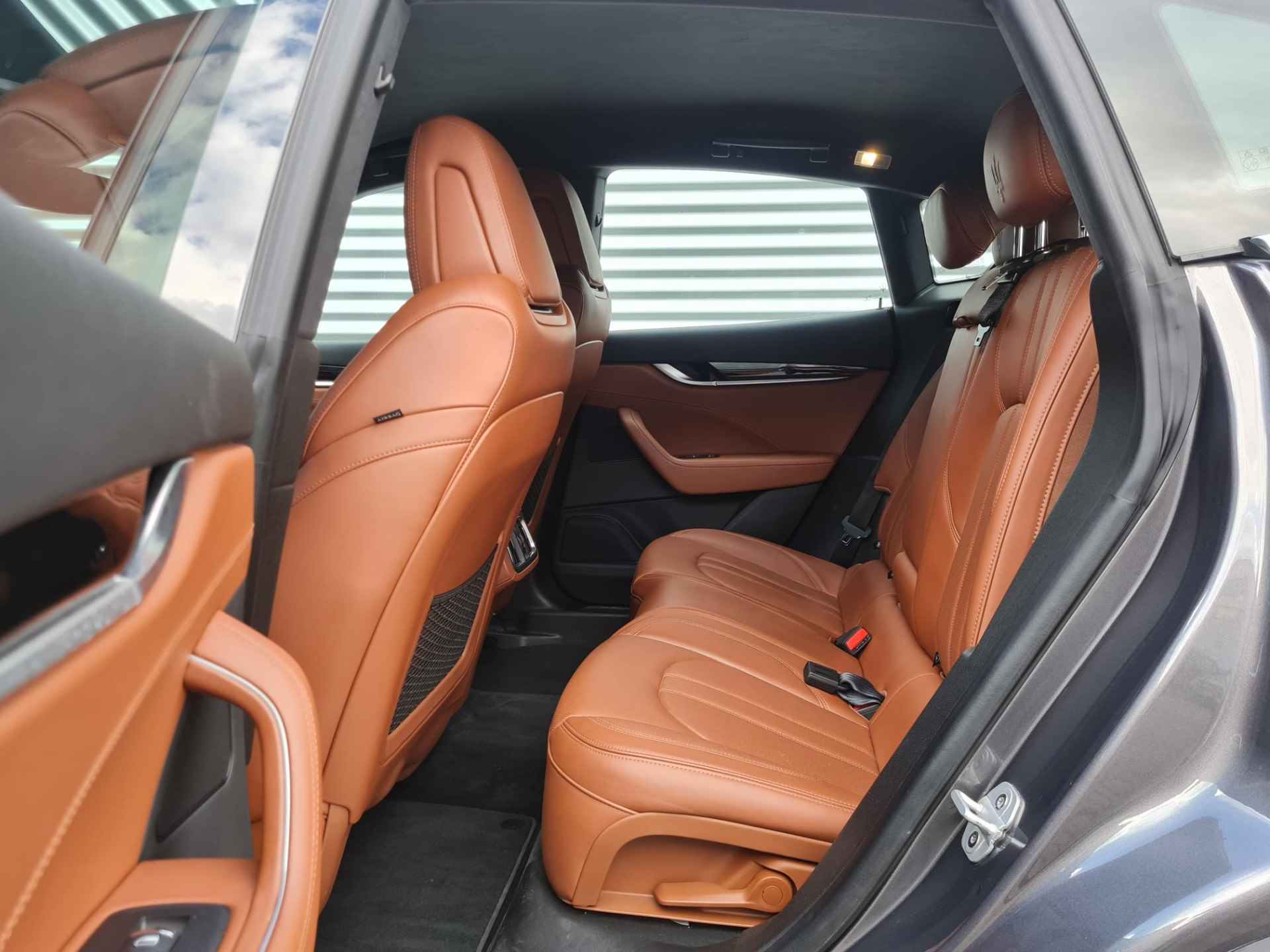 Maserati Levante 3.0 V6 S AWD GranSport | Softclose | 360 Camera | Stoelververwarming en verkoeling - 24/38