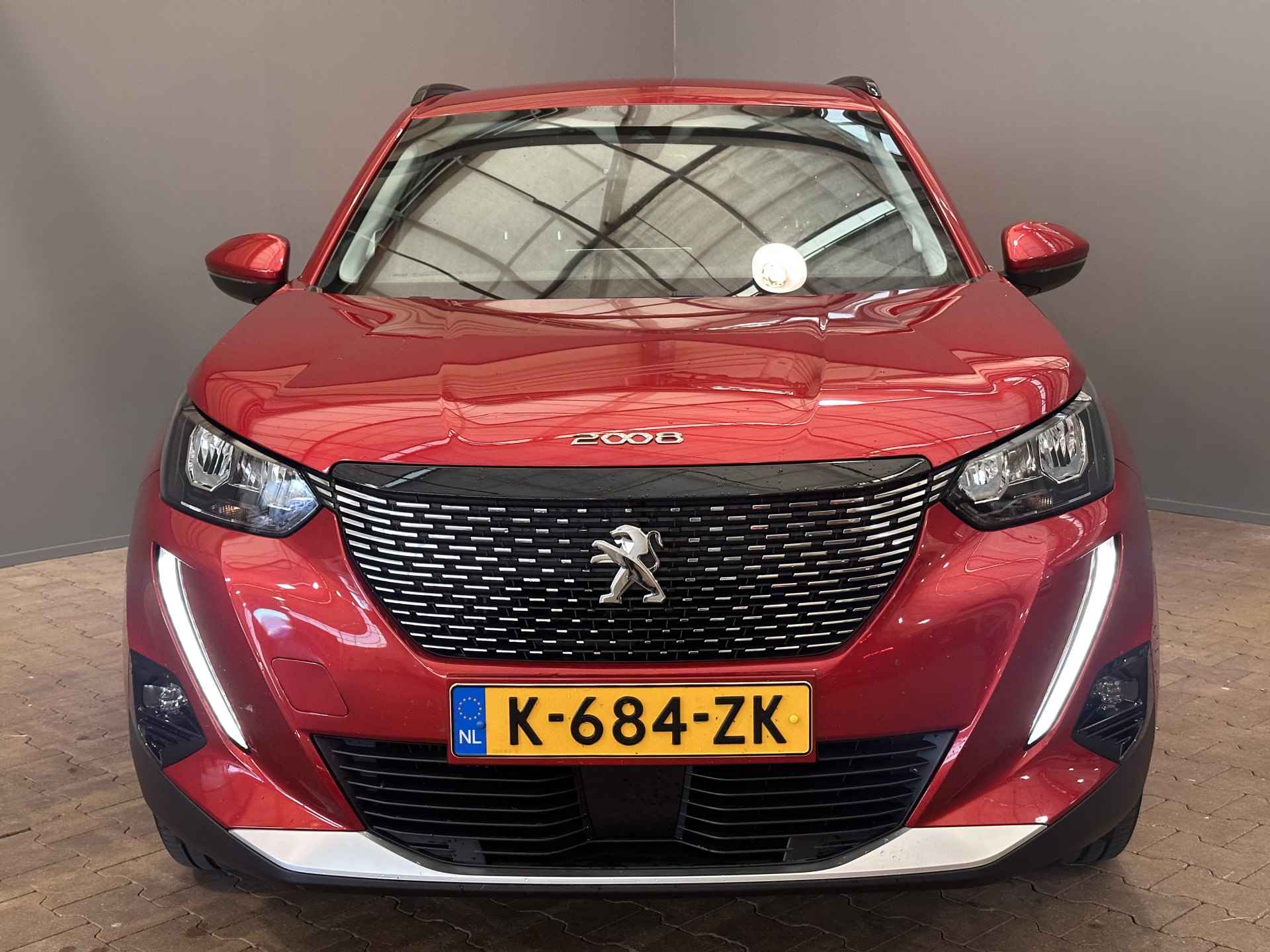 Peugeot 2008 1.2 130PK Allure Pack | Automaat | Trekhaak! | 3D Cockpit | Carplay | Clima | 17'' Lichtmetaal | 28.000KM! | Navigatie | Bluetooth | Getint glas | LED | 10'' Touchscreen - 15/22