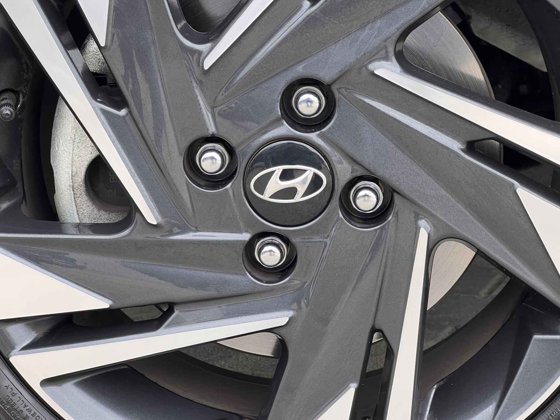 Hyundai Bayon 1.0 T-GDI Comfort / Private Lease Vanaf €429,- / Apple Carplay Android / Camera / - 42/50