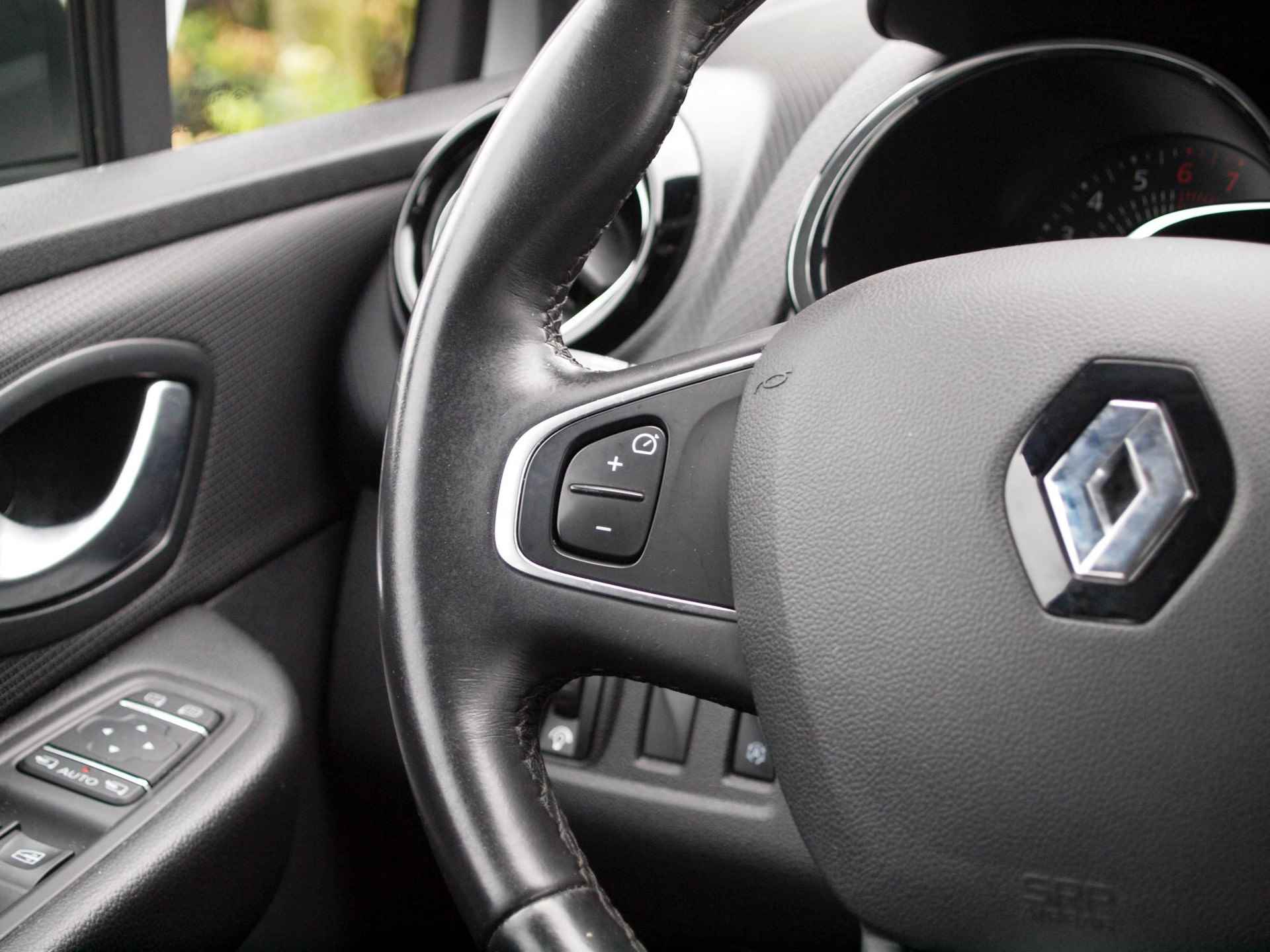 Renault Clio Estate 0.9 TCe Intens | Navigatie | Bluetooth | NL-Auto | - 14/27
