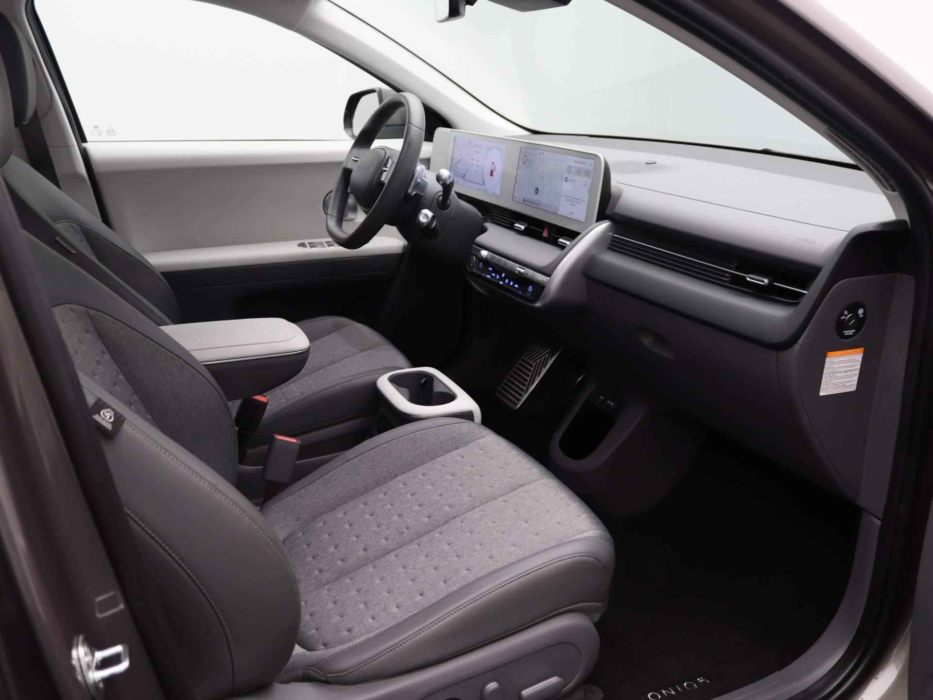 Hyundai IONIQ 5 73 kWh Connect+ | Trekhaak Afneembaar | Stoelverwarming | Stuurverwarming | Achteruitrijcamera | - 30/50