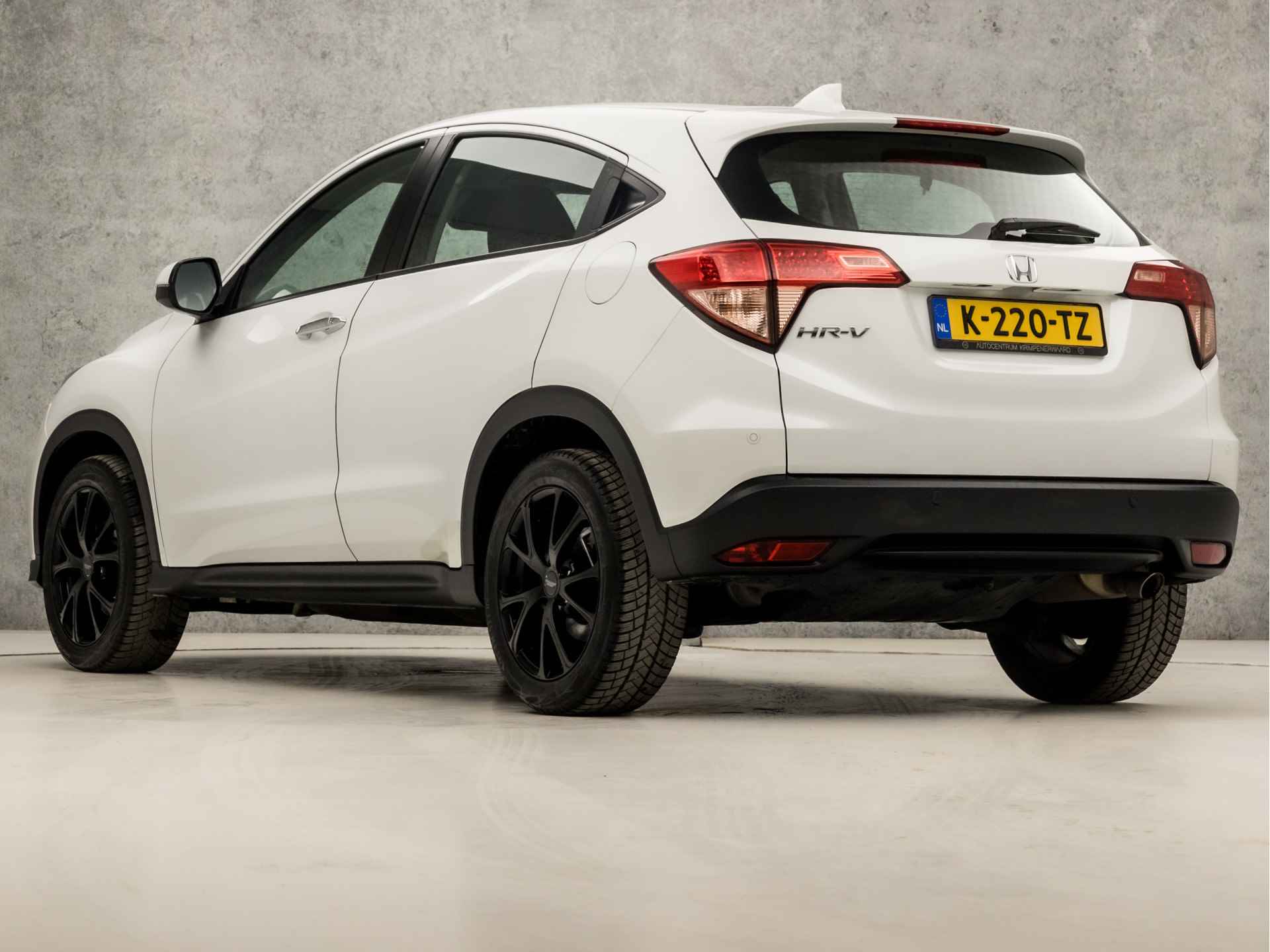 Honda HR-V 1.5 i-VTEC Elegance Automaat (NAVIGATIE, CLIMATE, STOELVERWARMING, PARKEERSENSOREN, SPORTSTOELEN, LM VELGEN, CRUISE, NIEUWE APK, NIEUWSTAAT) - 3/34