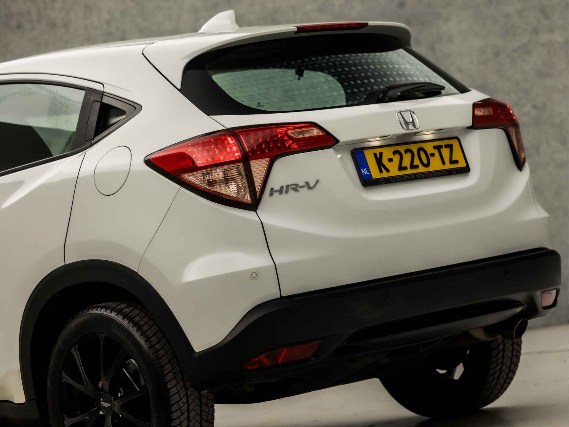 Honda HR-V 1.5 i-VTEC Elegance Automaat (NAVIGATIE, CLIMATE, STOELVERWARMING, PARKEERSENSOREN, SPORTSTOELEN, LM VELGEN, CRUISE, NIEUWE APK, NIEUWSTAAT) - 13/34