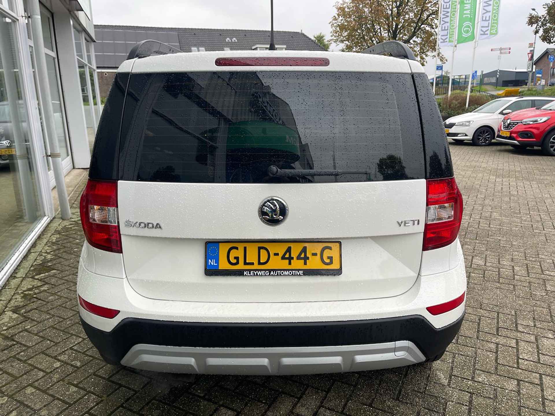 Skoda Yeti Outdoor 1.2 TSI Grt Drive, Automaat, Stoelverwarming - 8/24