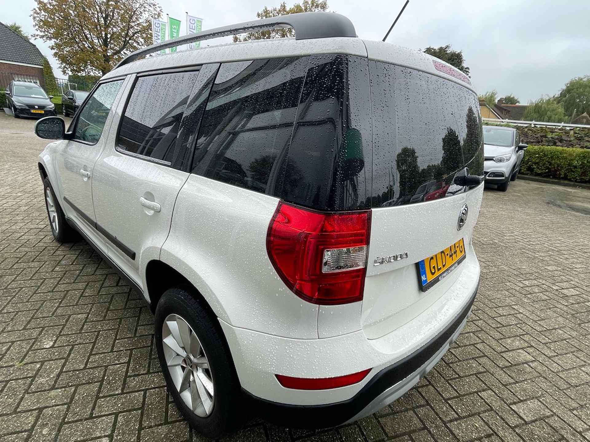 Skoda Yeti Outdoor 1.2 TSI Grt Drive, Automaat, Stoelverwarming - 9/24