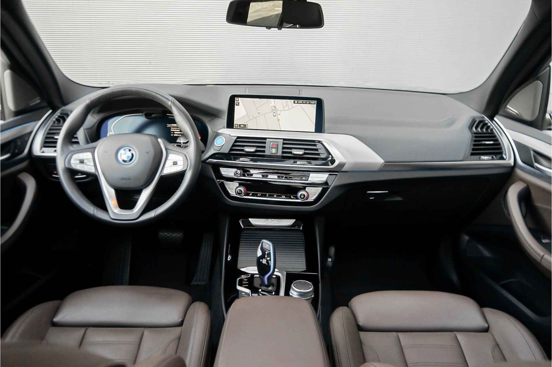 BMW iX3 High Ex 80 kWh Pano Leder Trekhaak Live Cockpit Pro 1e Eig Ori NL - 3/56