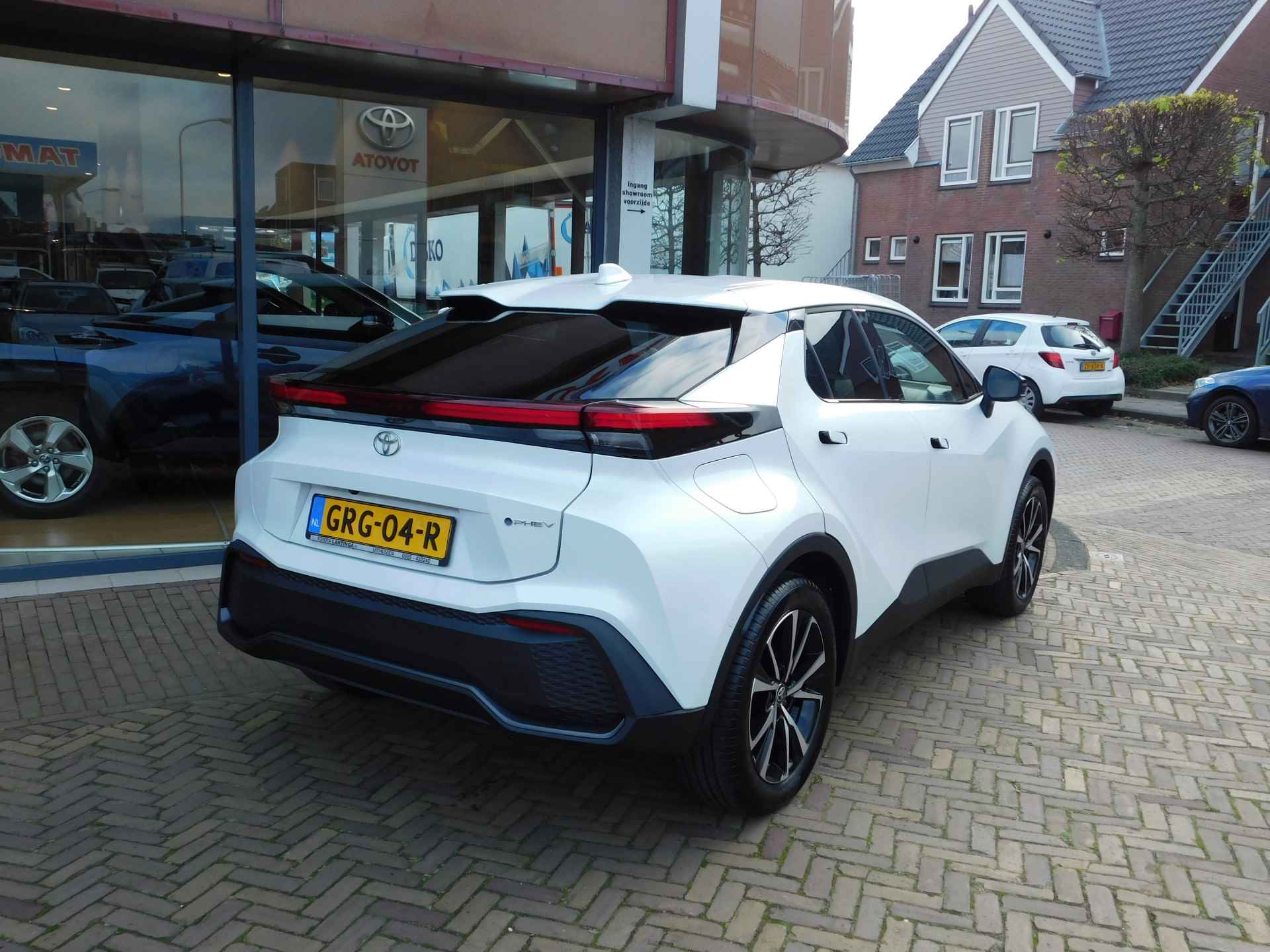 Toyota C-HR 2.0 Plug-in Hybrid 220 First Edition - 35/49