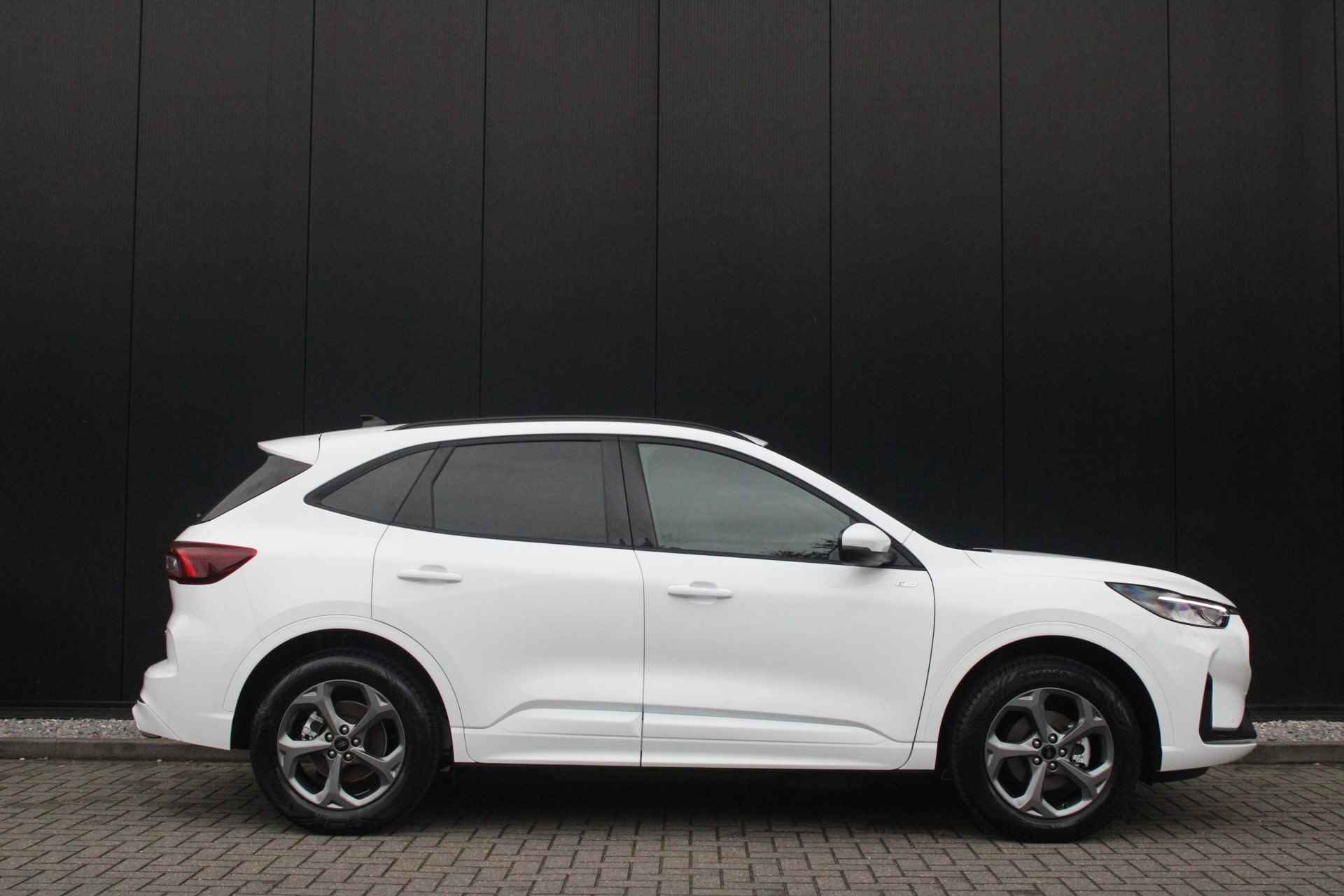 Ford Kuga 2.5 PHEV ST-Line | WINTER PACK - 4/34