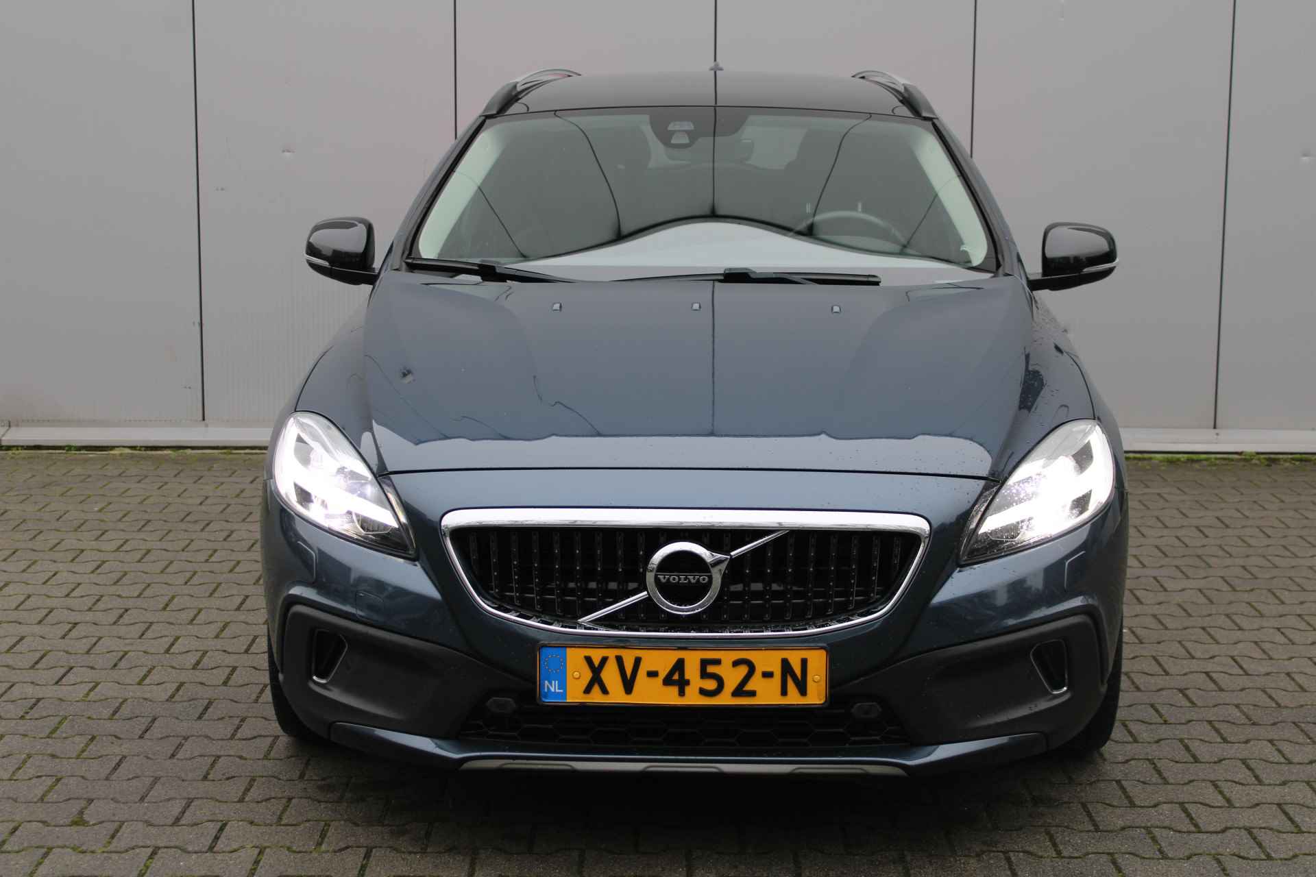 Volvo V40 Cross Country T3 Automaat Polar+ Luxury | Trekhaak | Standkachel | Leer | El. Bestuurdersstoel - 8/41