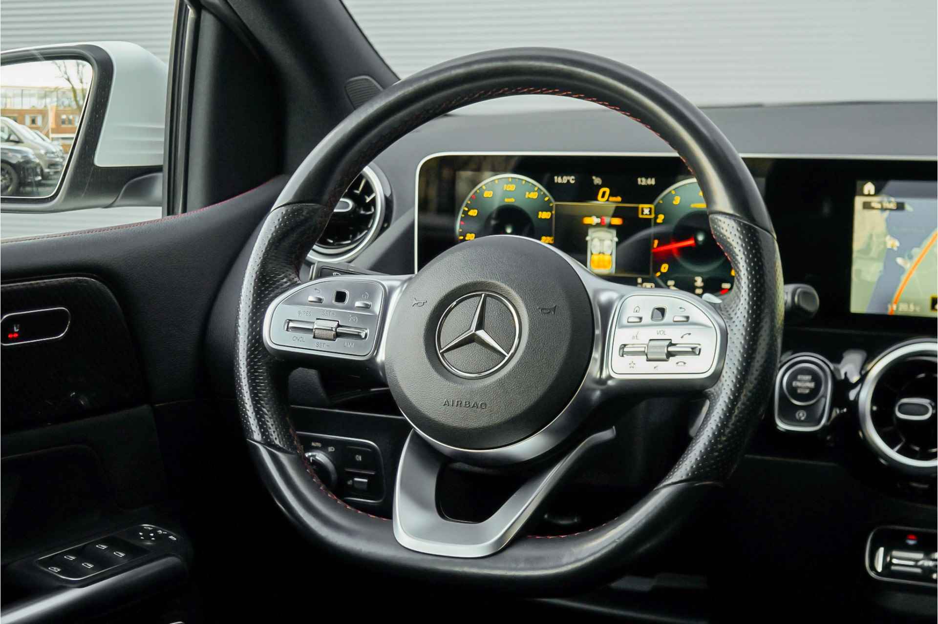 Mercedes-Benz B-Klasse 180 Business Solution AMG Apple CarPlay LED Stoelverw - 20/35