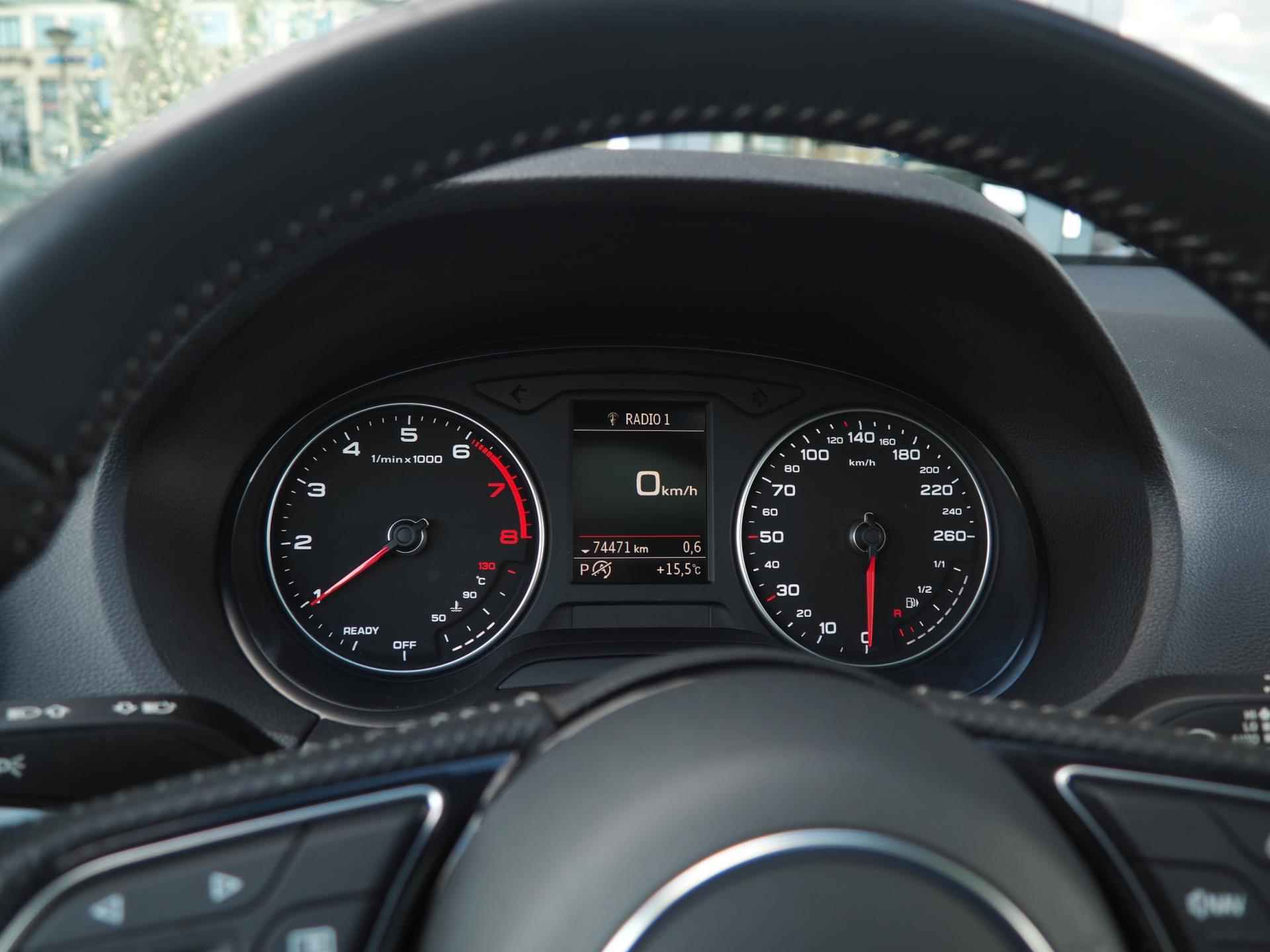 Audi Q2 35 TFSI S-line Edition / Panorama / Stoelverwarming / Navi / Sensoren / LED - 8/29