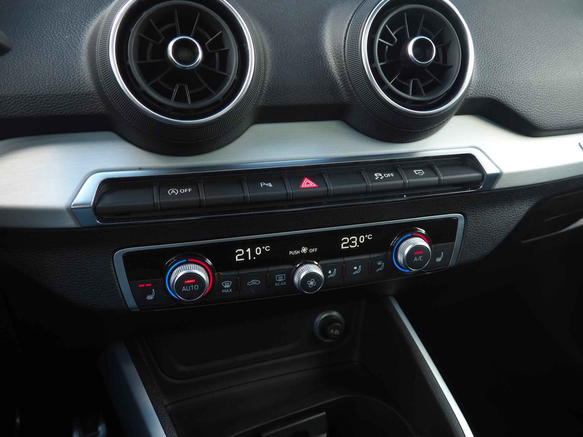 Audi Q2 35 TFSI S-line Edition / Panorama / Stoelverwarming / Navi / Sensoren / LED - 16/29