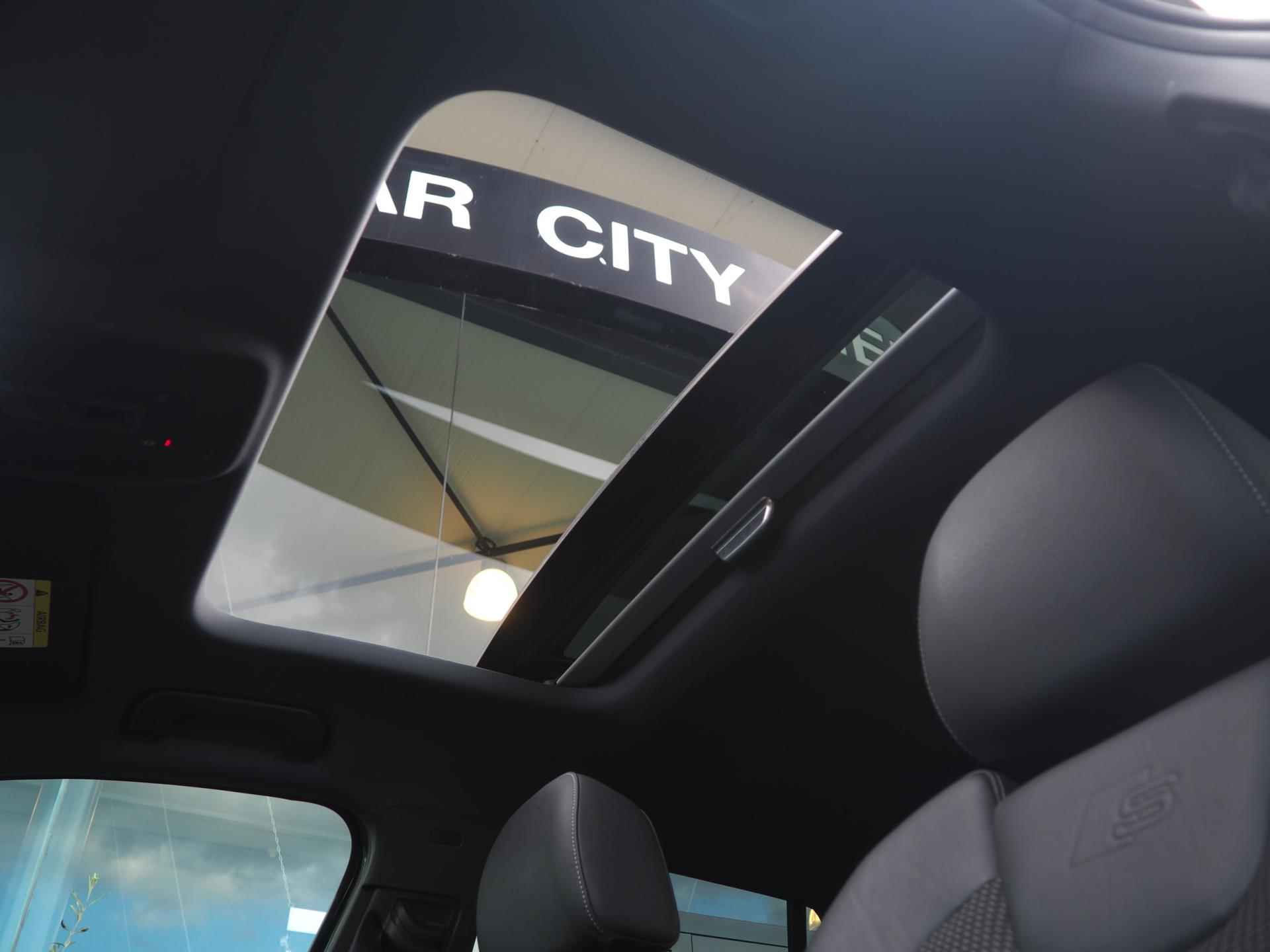 Audi Q2 35 TFSI S-line Edition / Panorama / Stoelverwarming / Navi / Sensoren / LED - 19/29