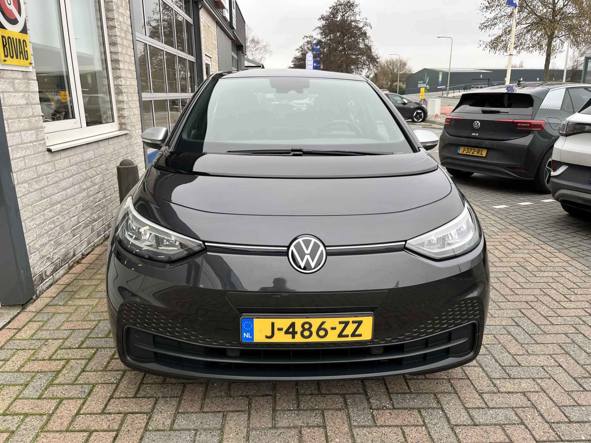 Volkswagen ID.3 First 58 kWh / AUTOMAAT/ ADAPT. CRUISE/ NAVI/ APP-CONNECT/ DAB/ STUUR & STOELVERWARMING/ PARK. SENSOREN - 36/44