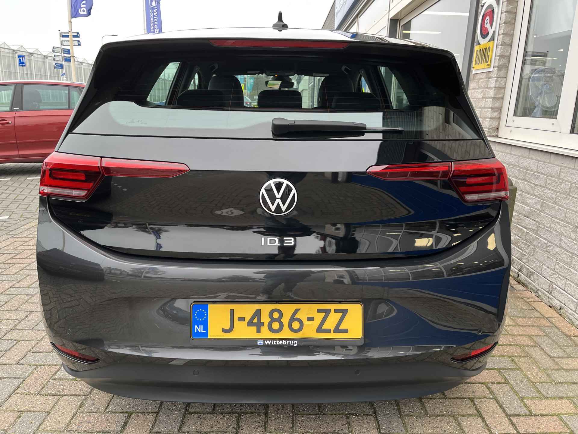 Volkswagen ID.3 First 58 kWh / AUTOMAAT/ ADAPT. CRUISE/ NAVI/ APP-CONNECT/ DAB/ STUUR & STOELVERWARMING/ PARK. SENSOREN - 37/44