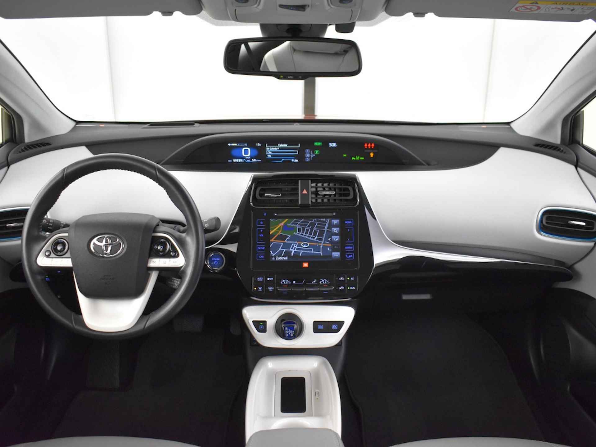 Toyota Prius 1.8 Dynamic Plus | Leder | JBL | Navi - 4/33