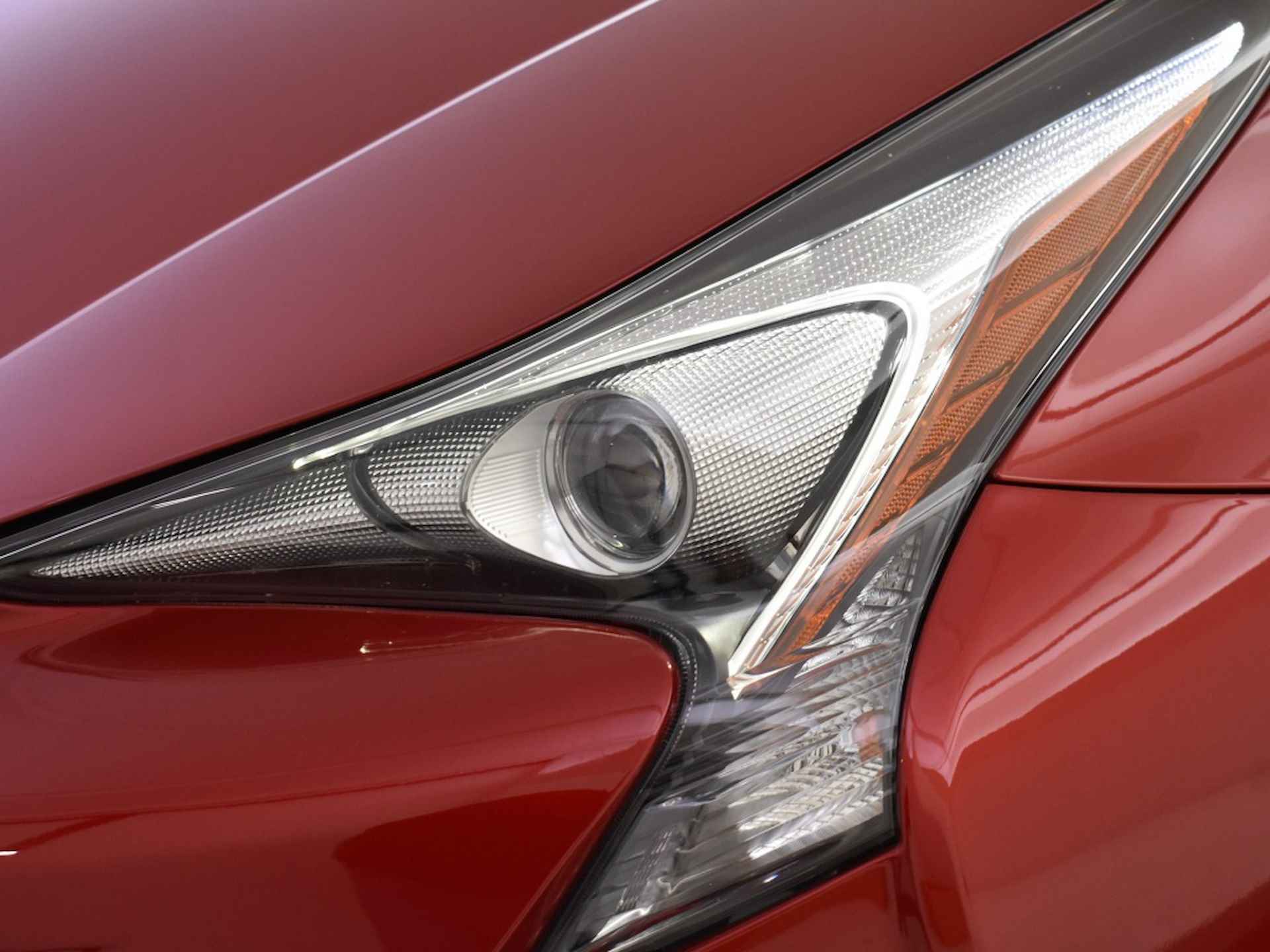 Toyota Prius 1.8 Dynamic Plus | Leder | JBL | Navi - 16/33
