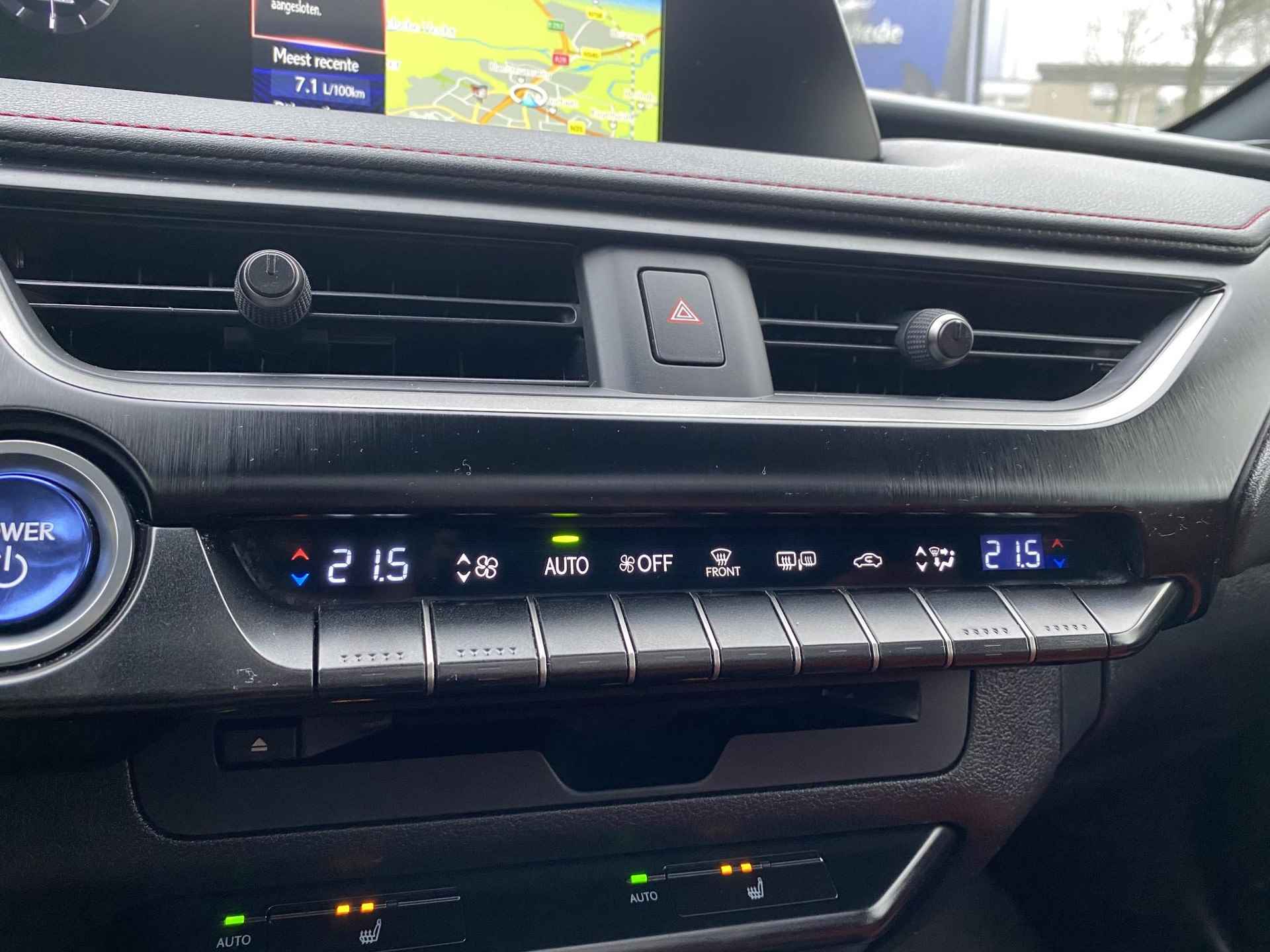 Lexus UX 250h F Sport Line NL-AUTO SCHUIFDAK EL-STOELEN STOELVERW NAV CARPLAY BLIND-SPOT KEYLESS - 19/42