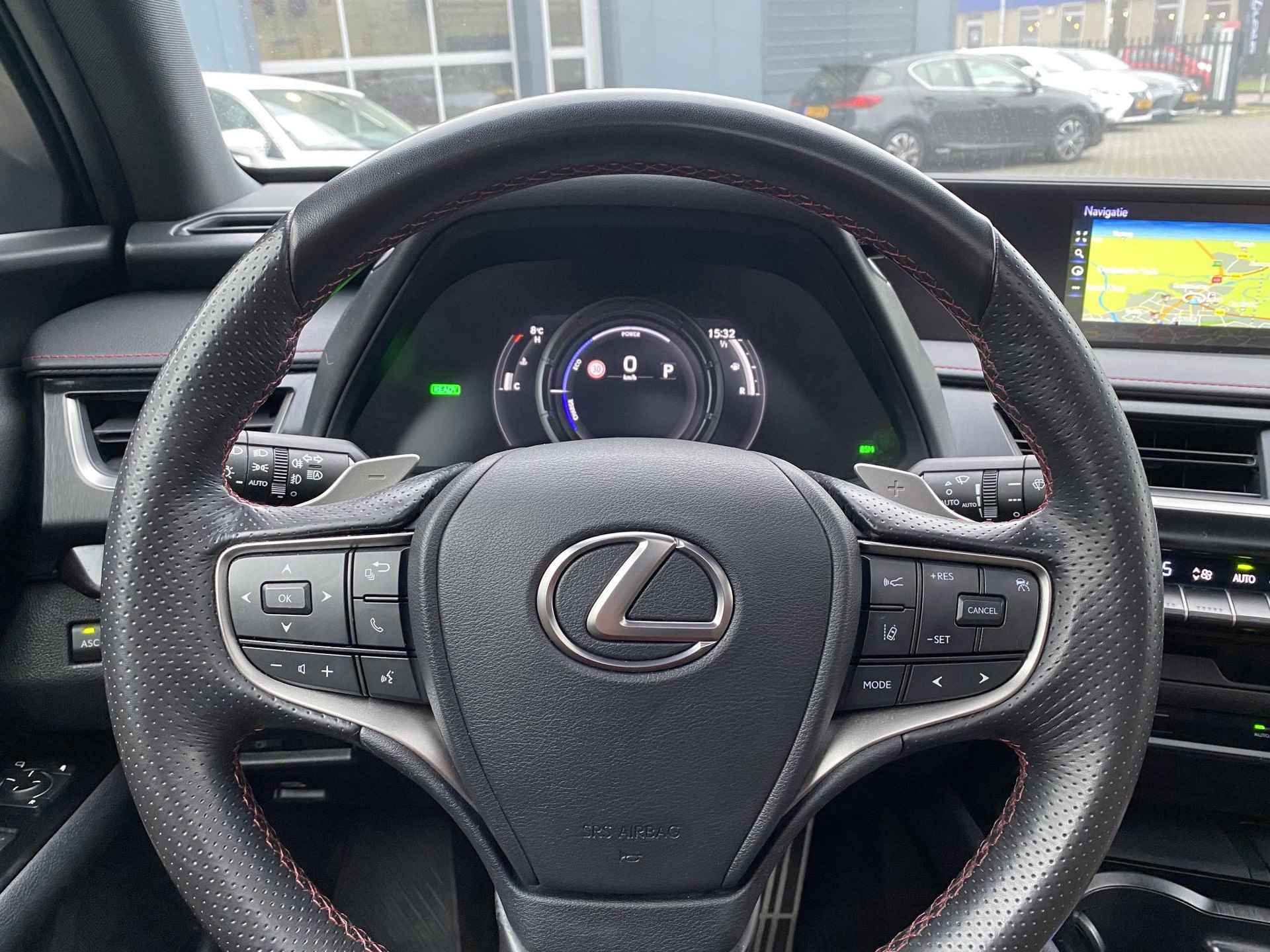 Lexus UX 250h F Sport Line NL-AUTO SCHUIFDAK EL-STOELEN STOELVERW NAV CARPLAY BLIND-SPOT KEYLESS - 32/42