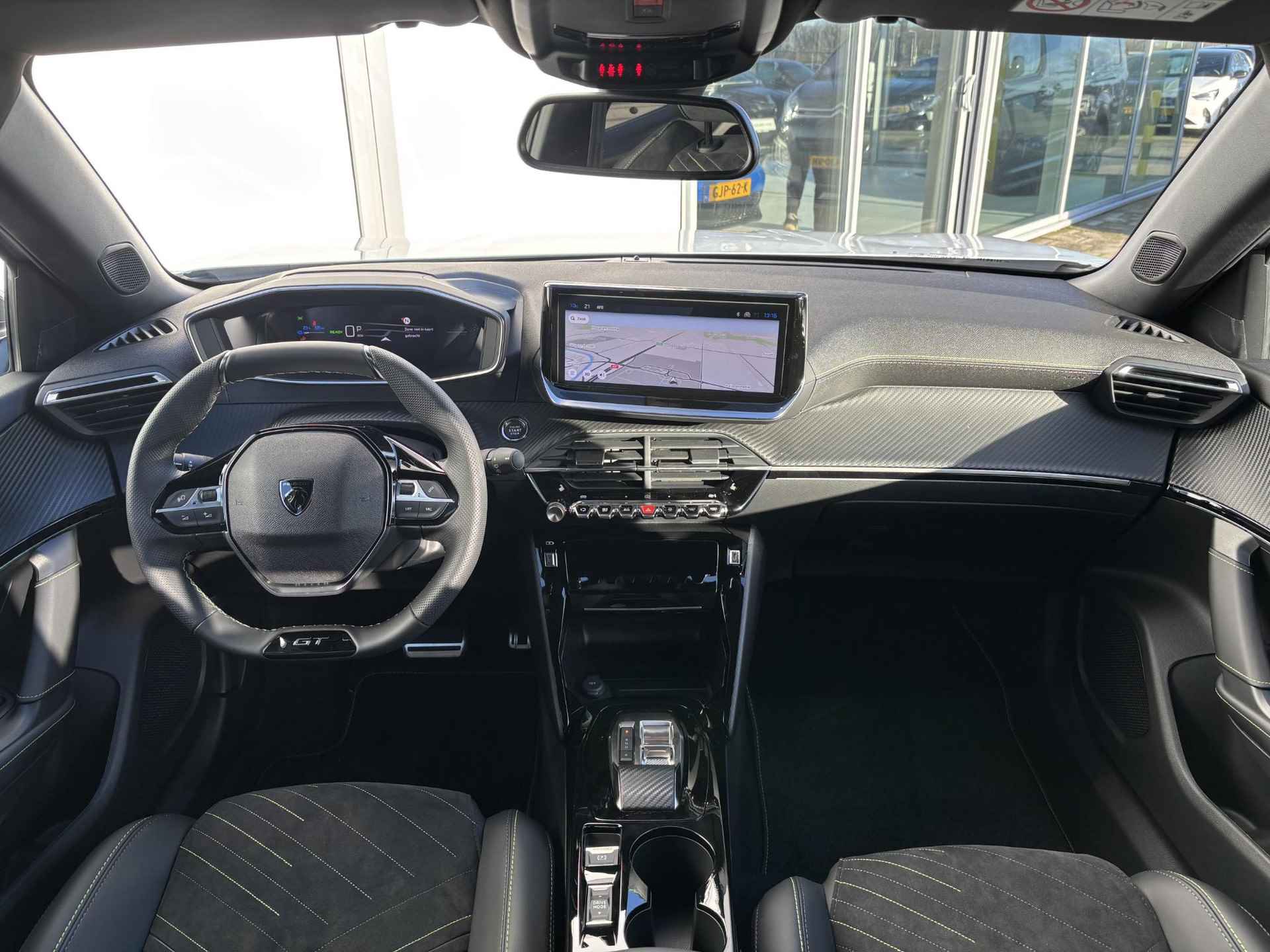 Peugeot e-2008 EV GT Avantage 54 kWh | NAVIGATIE | ADAPTIVE CRUISE CONTROL | CAMERA | KEYLESS | APPLE CARPLAY/ANDRIOD AUTO - 4/29