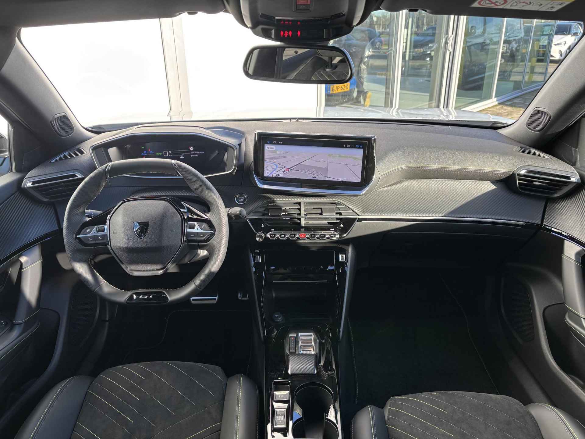 Peugeot e-2008 EV GT Avantage 54 kWh | NAVIGATIE | ADAPTIVE CRUISE CONTROL | CAMERA | KEYLESS | APPLE CARPLAY/ANDRIOD AUTO - 5/29