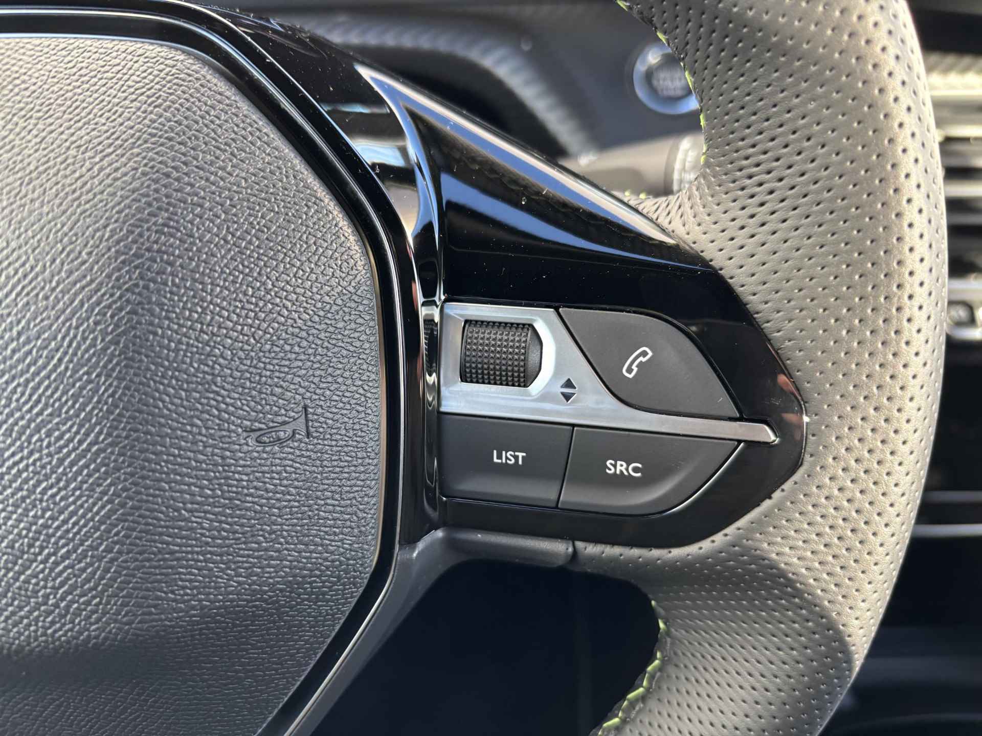 Peugeot e-2008 EV GT Avantage 54 kWh | NAVIGATIE | ADAPTIVE CRUISE CONTROL | CAMERA | KEYLESS | APPLE CARPLAY/ANDRIOD AUTO - 17/29