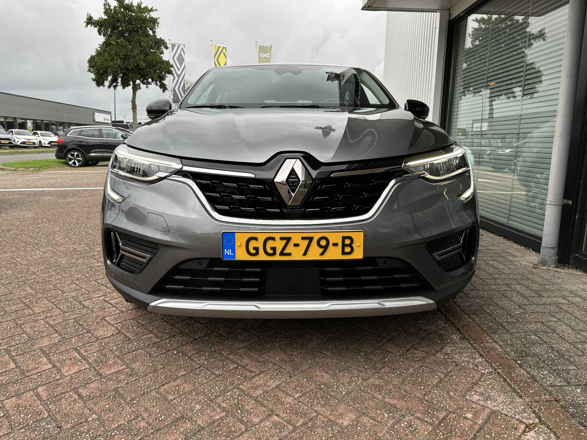 Renault Arkana 1.6 E-Tech Hybrid 145 Intens | adaptieve cruise | stoel- en stuurverwarming | Easy Park Assist | tijdelijk gratis Top Afleverpakket twv Eur 695 - 3/53