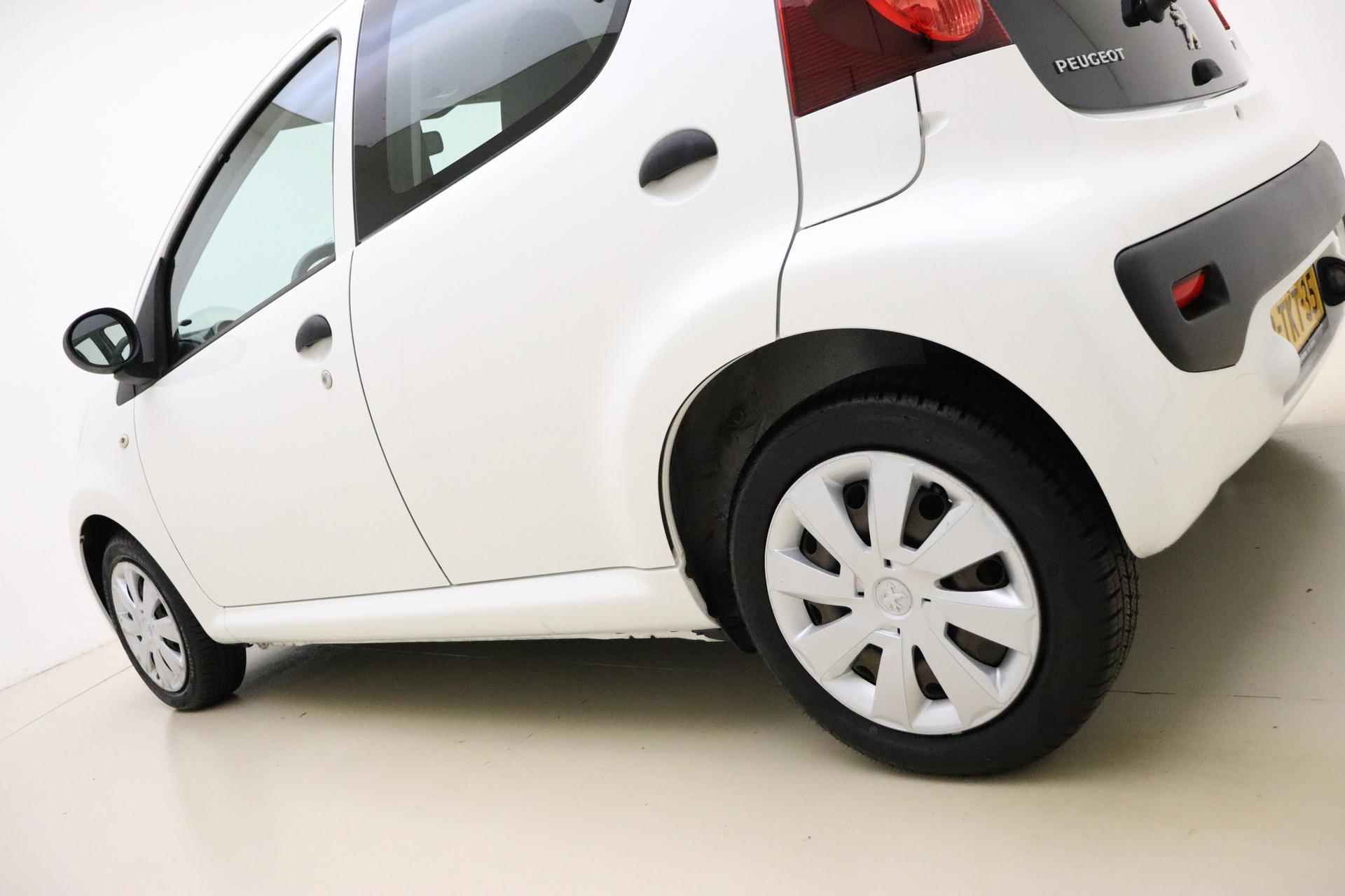 Peugeot 107 1.0 Urban Light Accent |5deurs |airco - 15/23