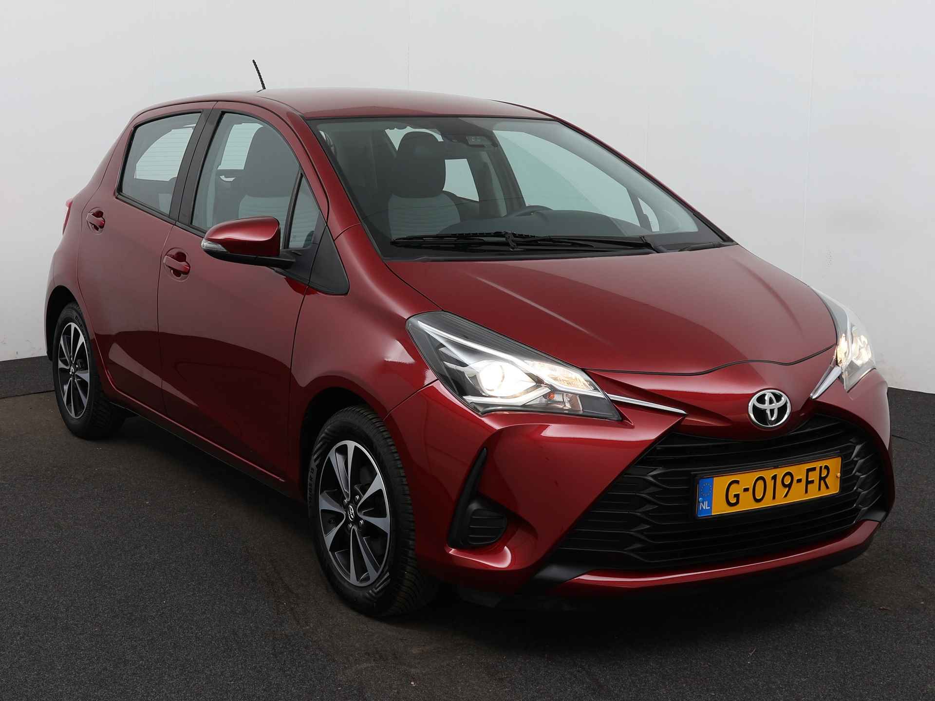 Toyota Yaris 1.0 VVT-i Active | Navigatie | Trekhaak | - 27/43