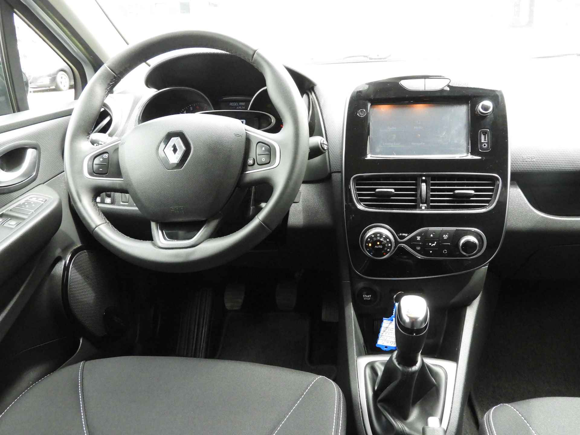 RENAULT Clio Energy TCe 90pk S&amp;S Intens - 9/33