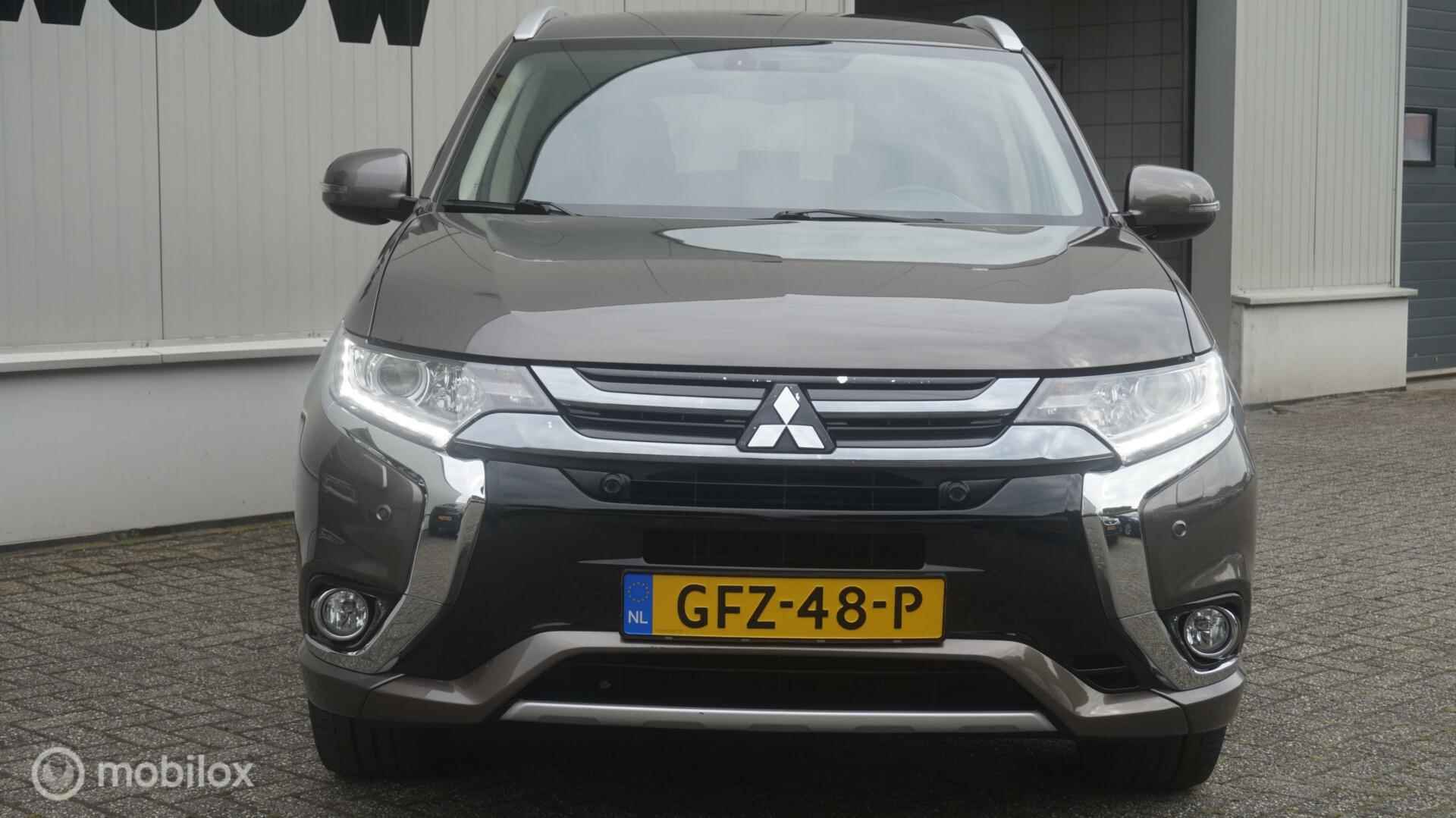 Mitsubishi Outlander 2.0 PHEV Apple Carplay/Android Auto - 8/38