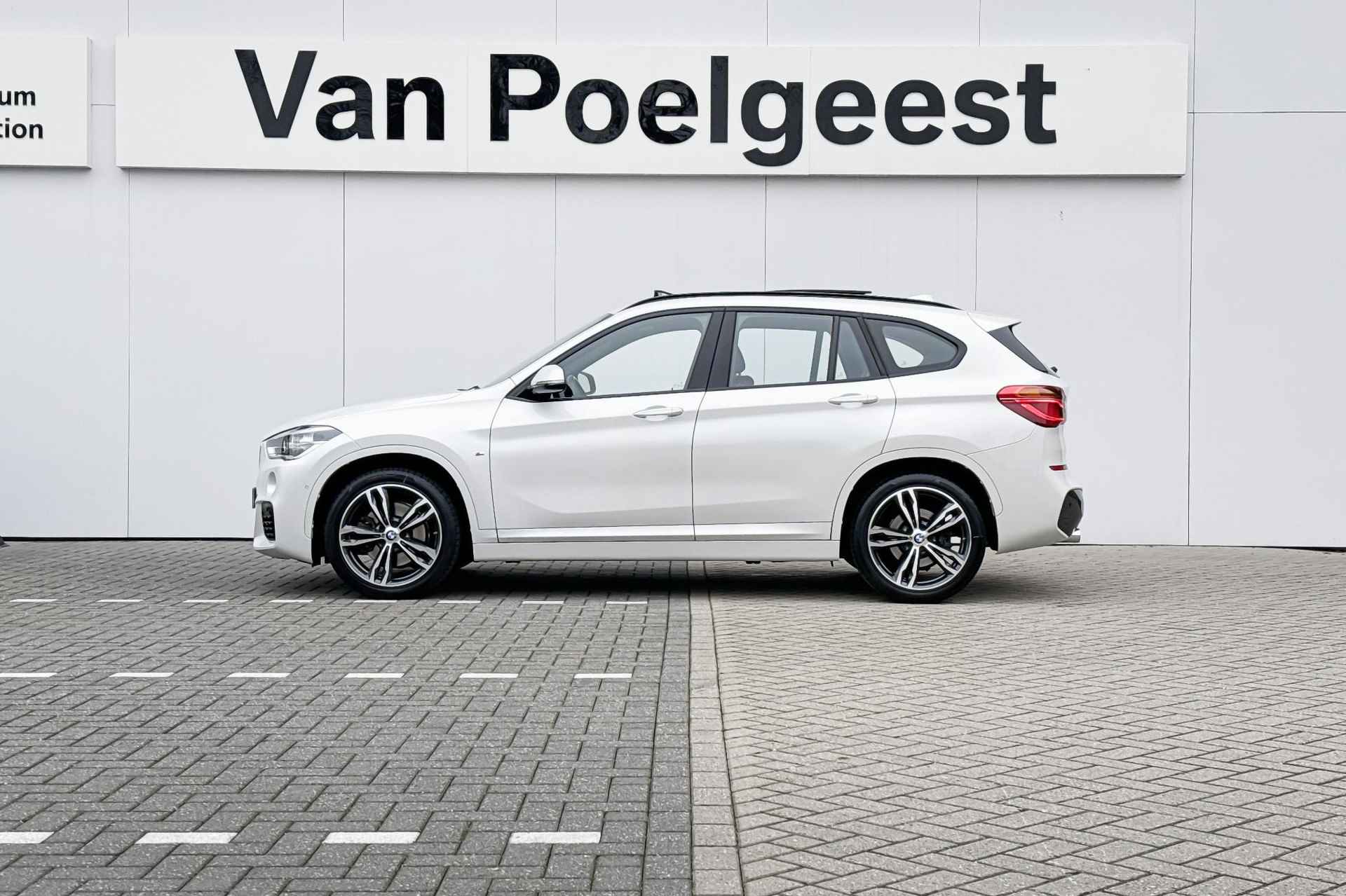 BMW X1 sDrive20i High Executive Edition - 2/27