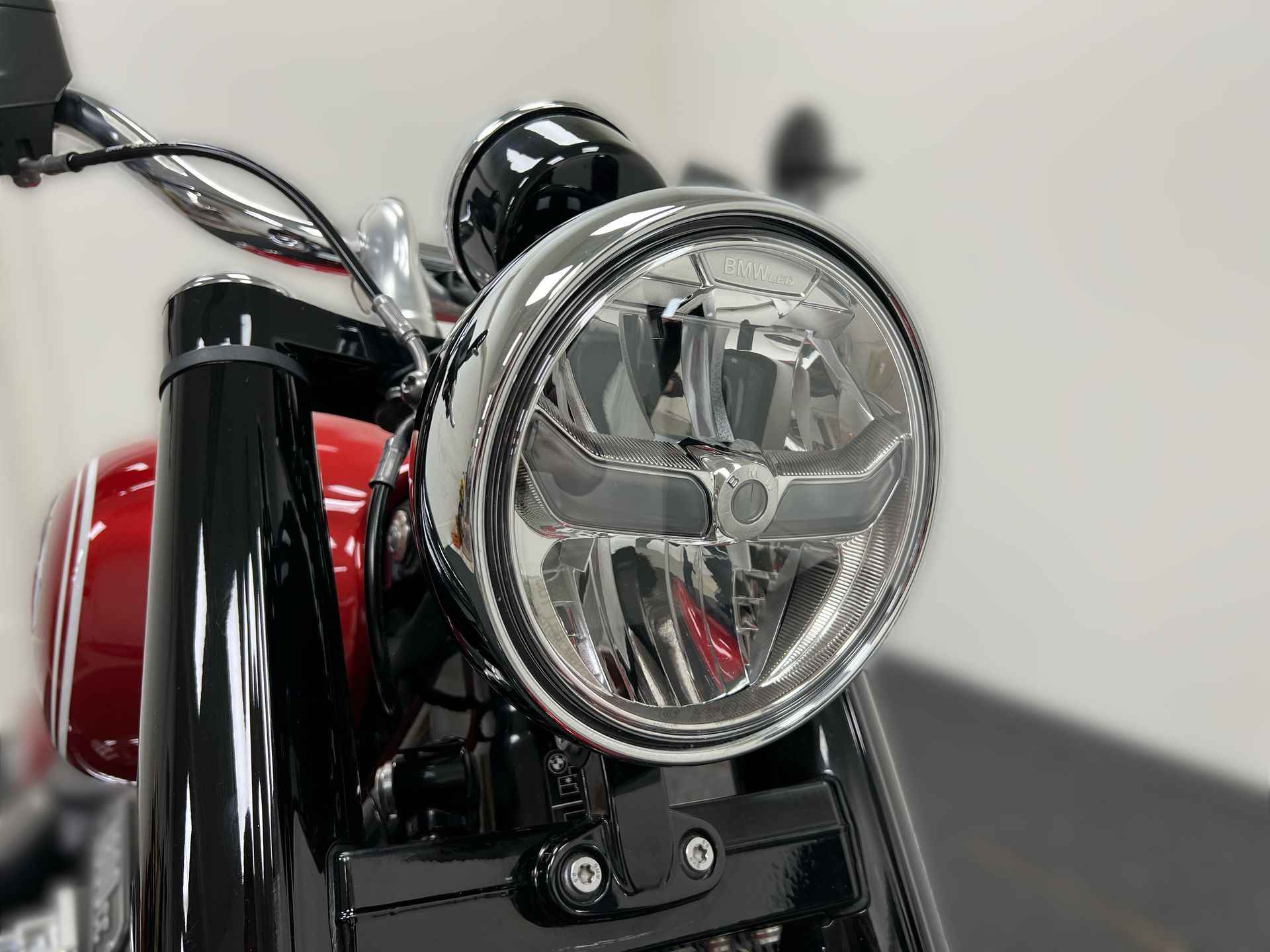 BMW R 18 Bobber kit met Akrapovic dempers BTW! - 11/19