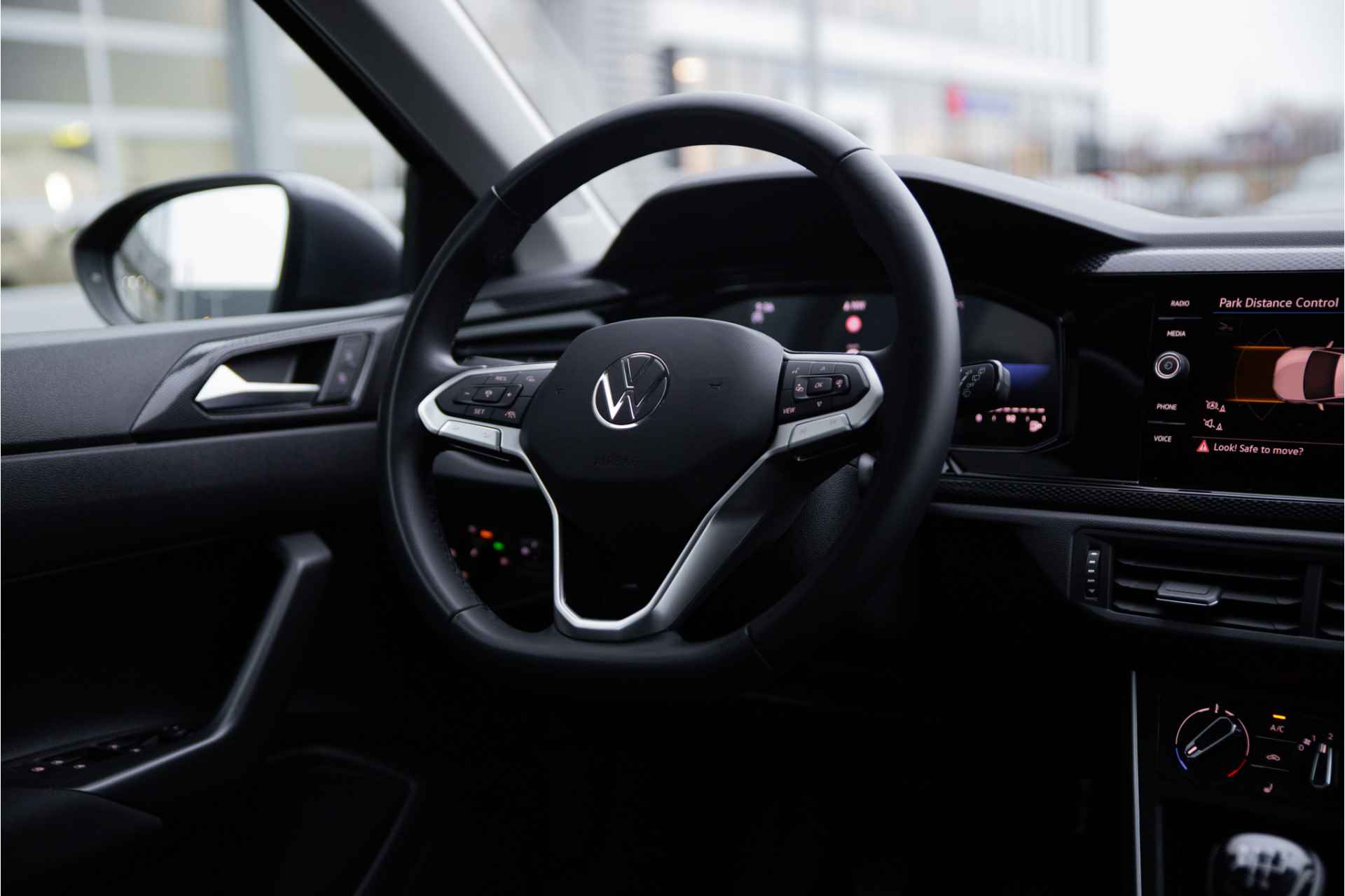 Volkswagen Taigo Life 1.0TSi 95pk | Navigatie | Camera | Stoelverwarming | - 11/33