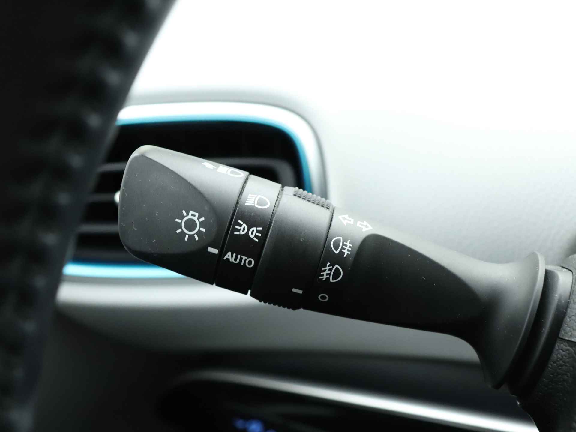 Toyota Prius 1.8 Hybrid Dynamic | Camera | Bluetooth | Airco | - 18/40