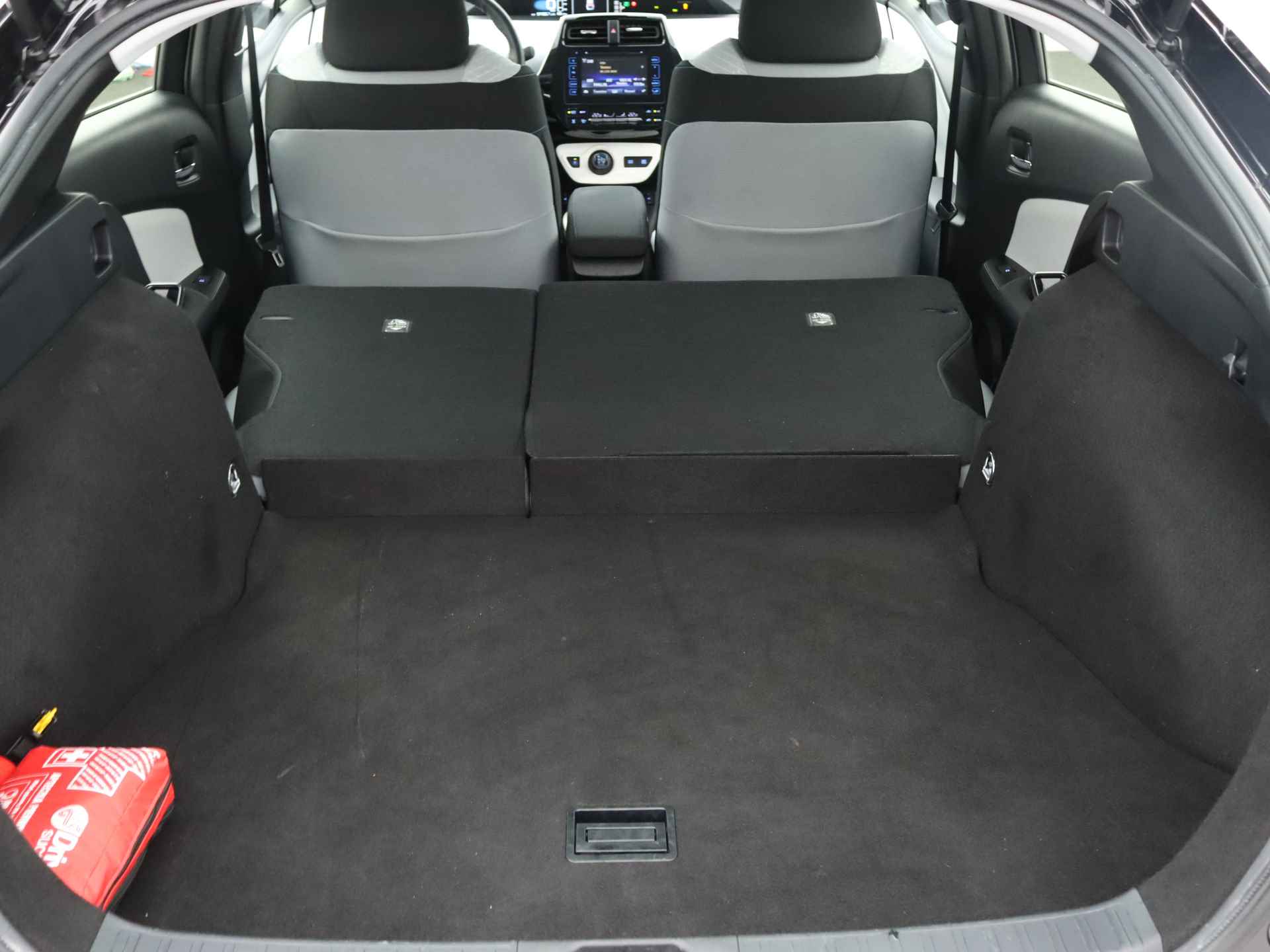 Toyota Prius 1.8 Hybrid Dynamic | Camera | Bluetooth | Airco | - 32/40