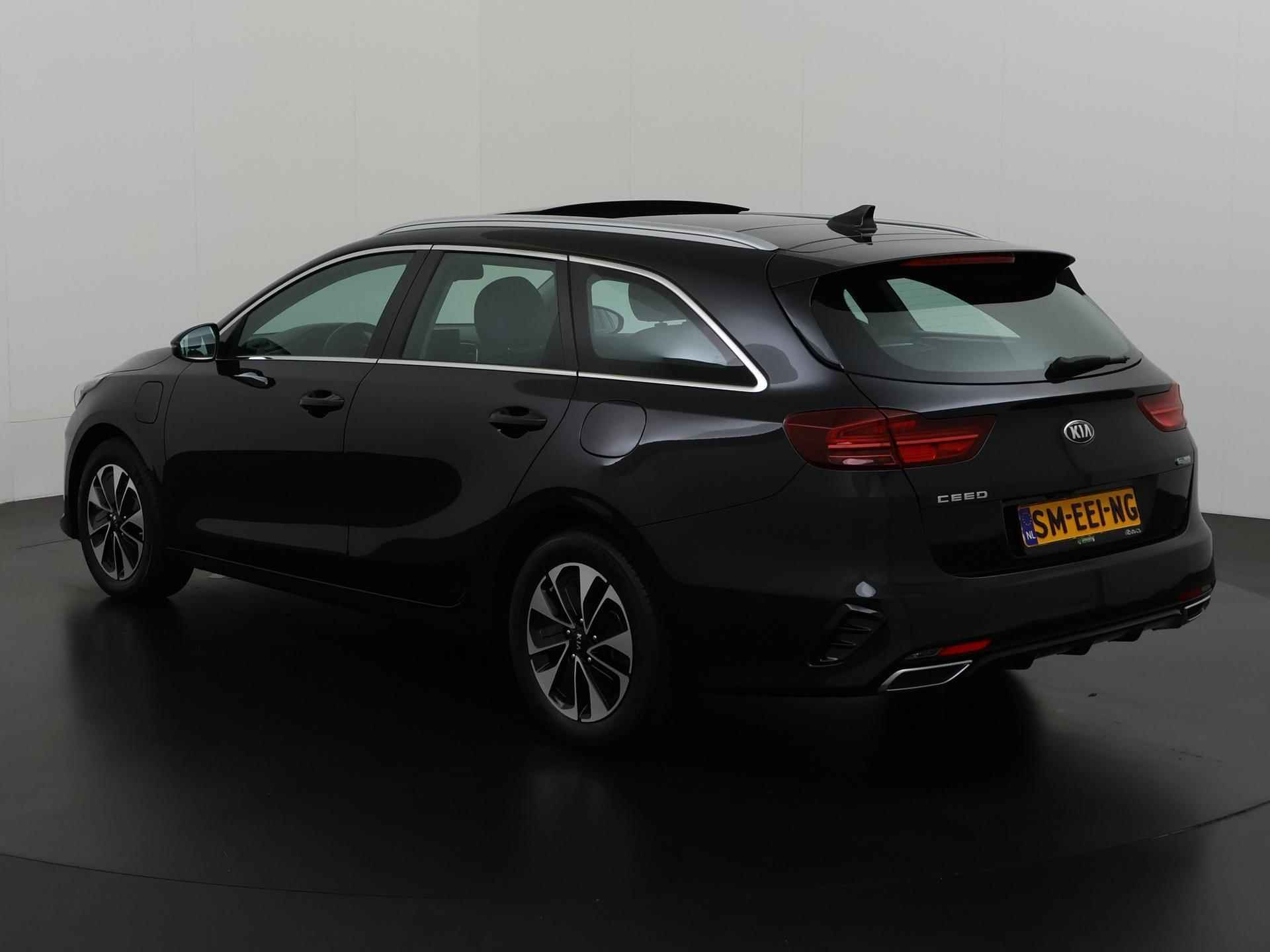 Kia Ceed Sportswagon 1.6 GDI PHEV DynamicPlusLine | Panoramadak | Stuurverwarming | Zondag Open! - 6/38