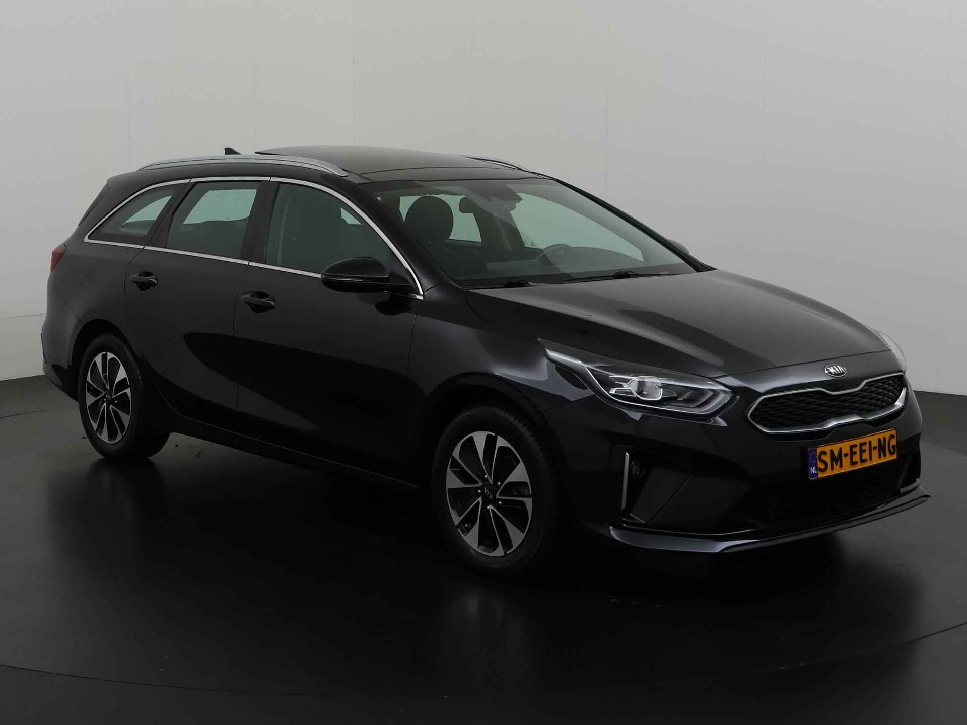 Kia Ceed Sportswagon 1.6 GDI PHEV DynamicPlusLine | Panoramadak | Stuurverwarming | Zondag Open! - 30/38