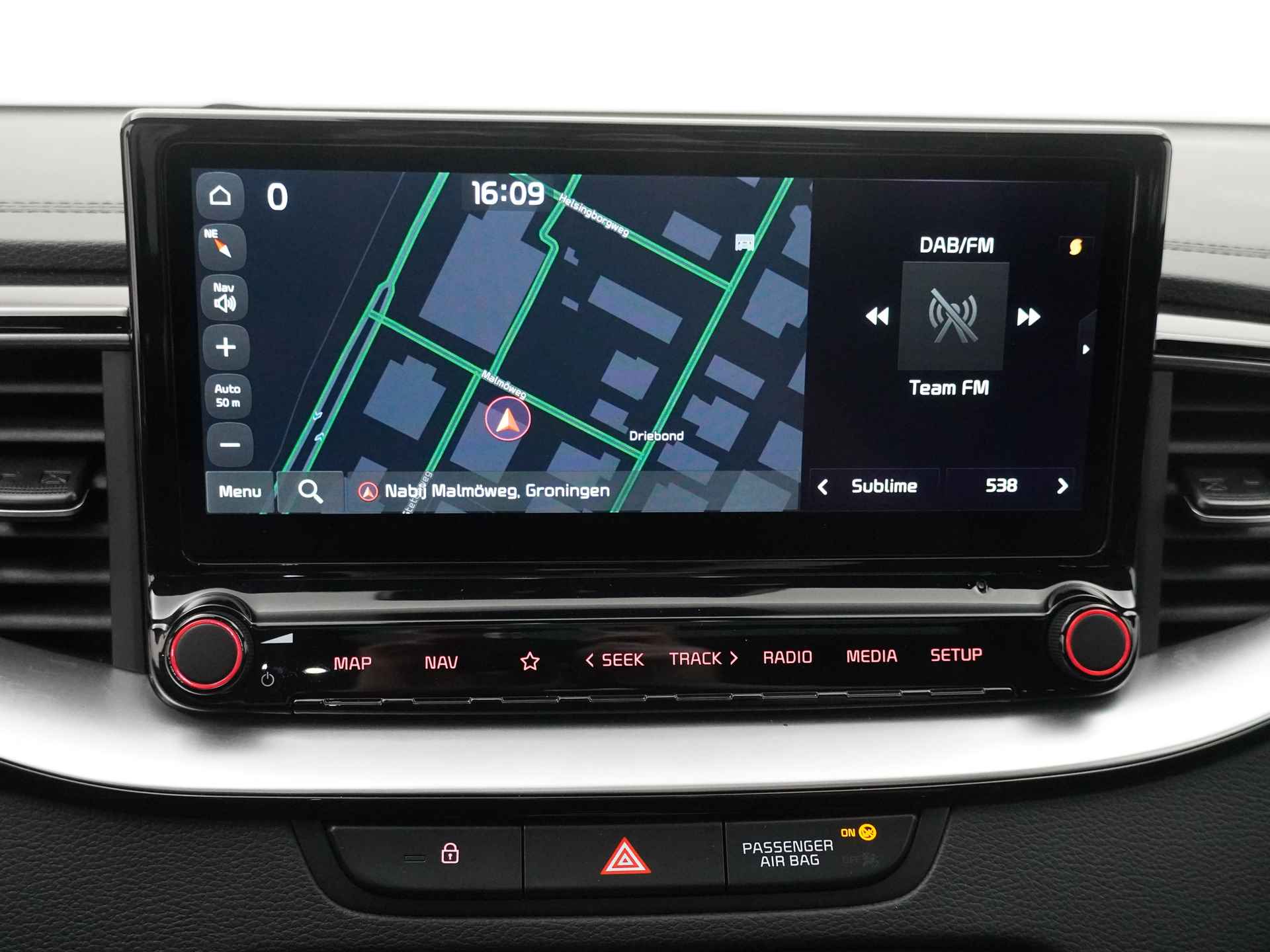 Kia Ceed Sportswagon 1.5 T-GDi GT-Line Automaat - Apple CarPlay/Android Auto - Stoel en stuurwiel verwarming - Panoramadak - Fabrieksgarantie tot 02-2029 - 26/51
