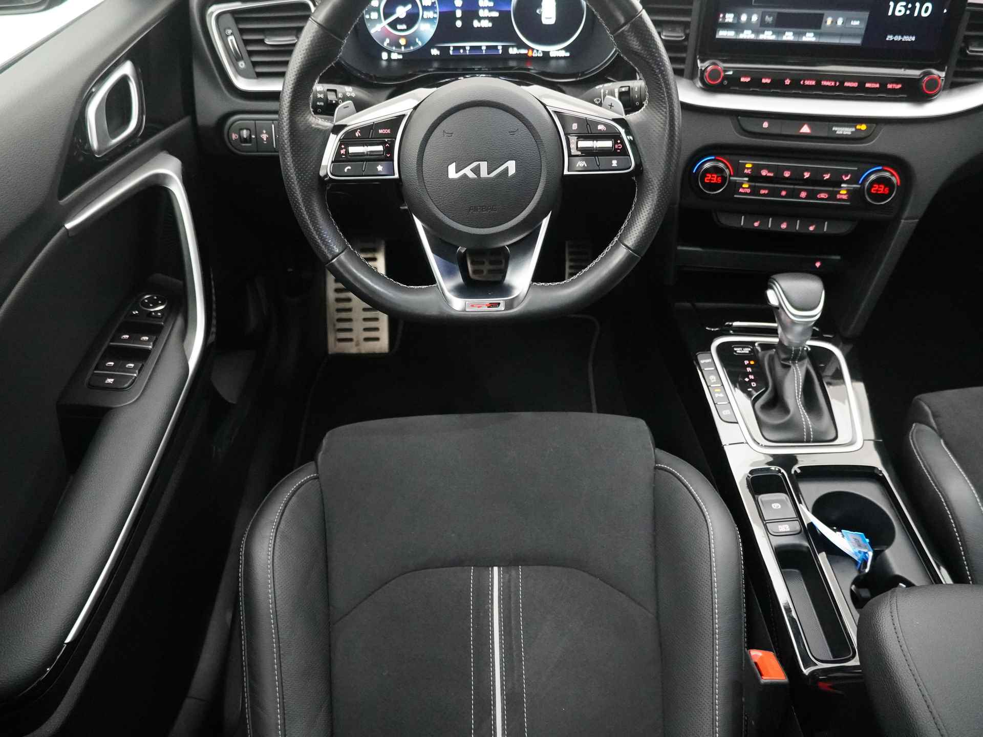 Kia Ceed Sportswagon 1.5 T-GDi GT-Line Automaat - Apple CarPlay/Android Auto - Stoel en stuurwiel verwarming - Panoramadak - Fabrieksgarantie tot 02-2029 - 37/51