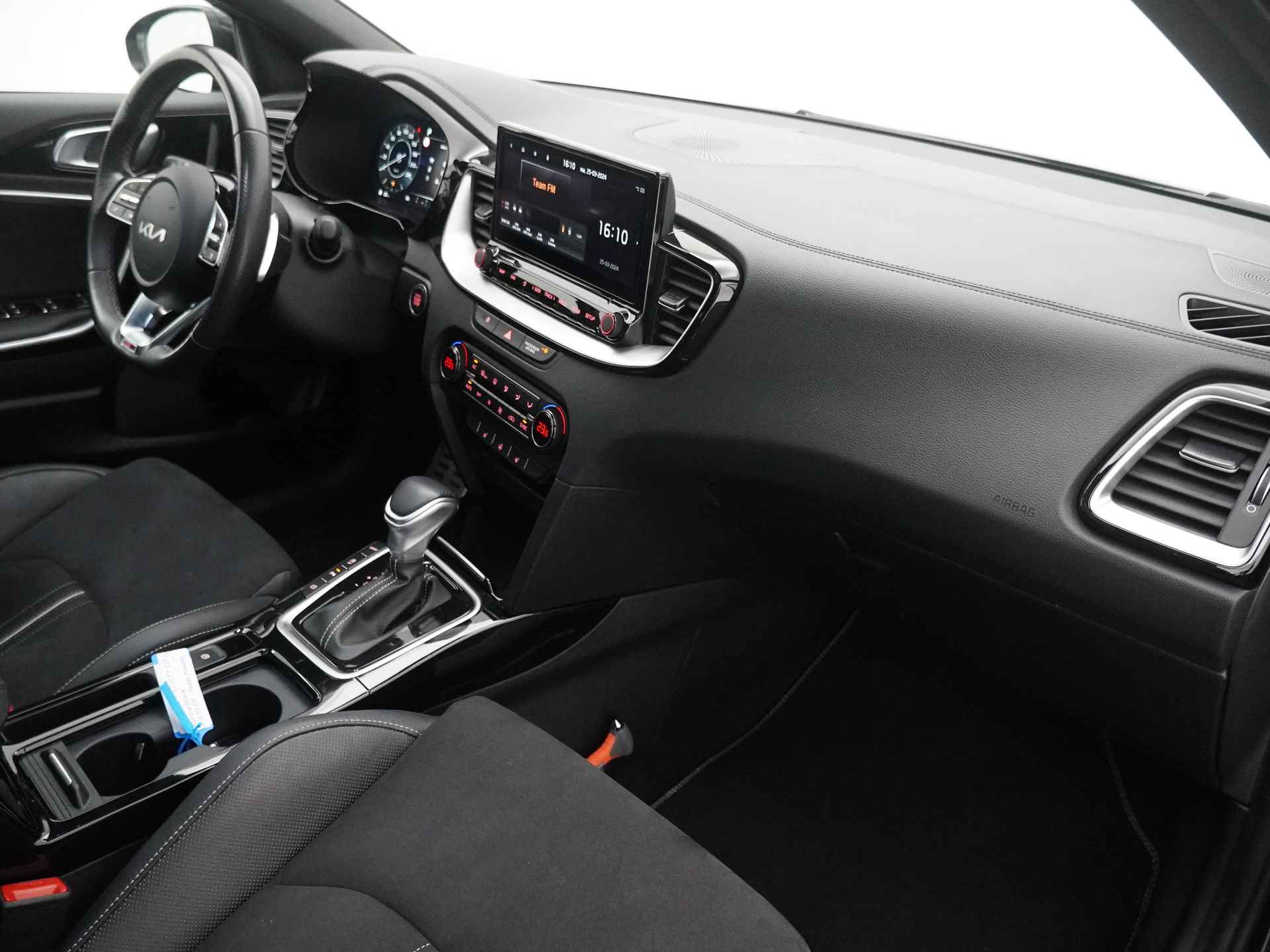 Kia Ceed Sportswagon 1.5 T-GDi GT-Line Automaat - Apple CarPlay/Android Auto - Stoel en stuurwiel verwarming - Panoramadak - Fabrieksgarantie tot 02-2029 - 41/51