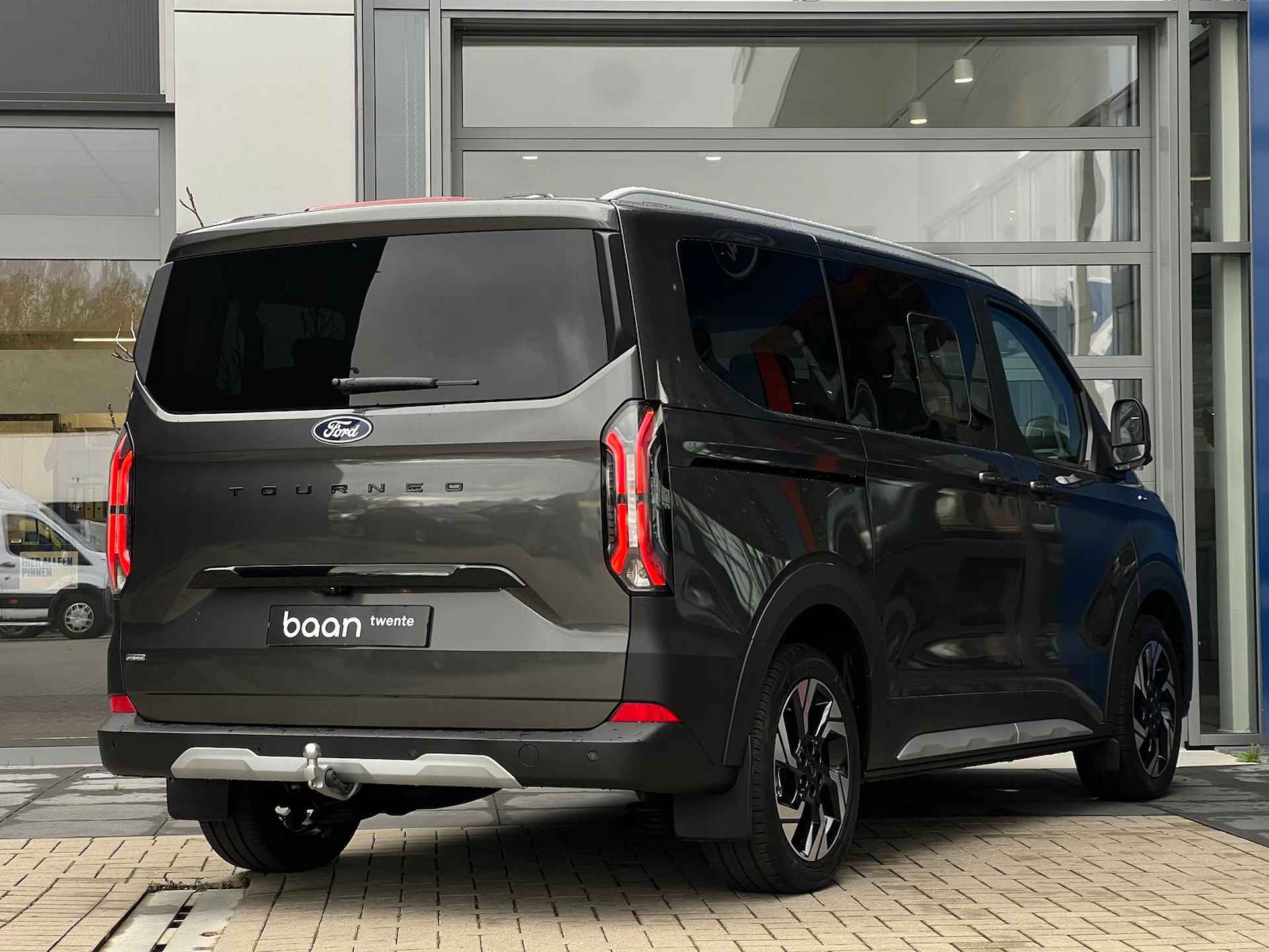 Ford Tourneo Custom 2.5 Plug-IN Hybrid Active 233 PK | 1.850 kg Trekgewicht | 8 Persoons | Trekhaak | Panoramadak | B&O | Adaptive Cruise C. - 5/51