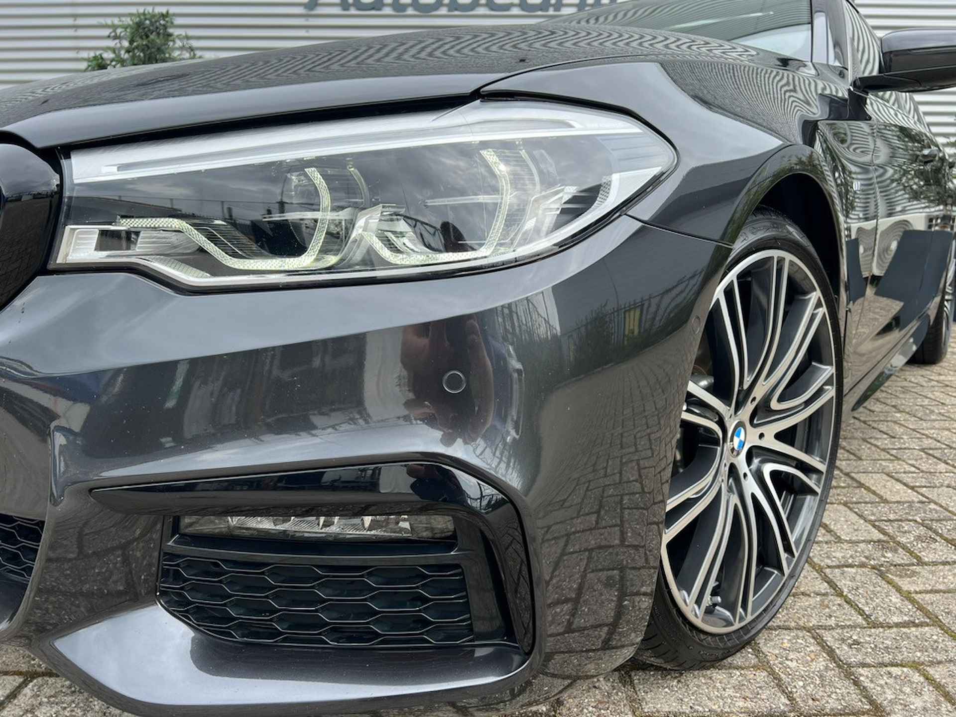 BMW 5 Serie 520i High Executive M-Sport I Schuifdak I Head-Up I Stuurwielverwarming I Leder I LED I NAP! BOVAG-garantie - 4/33