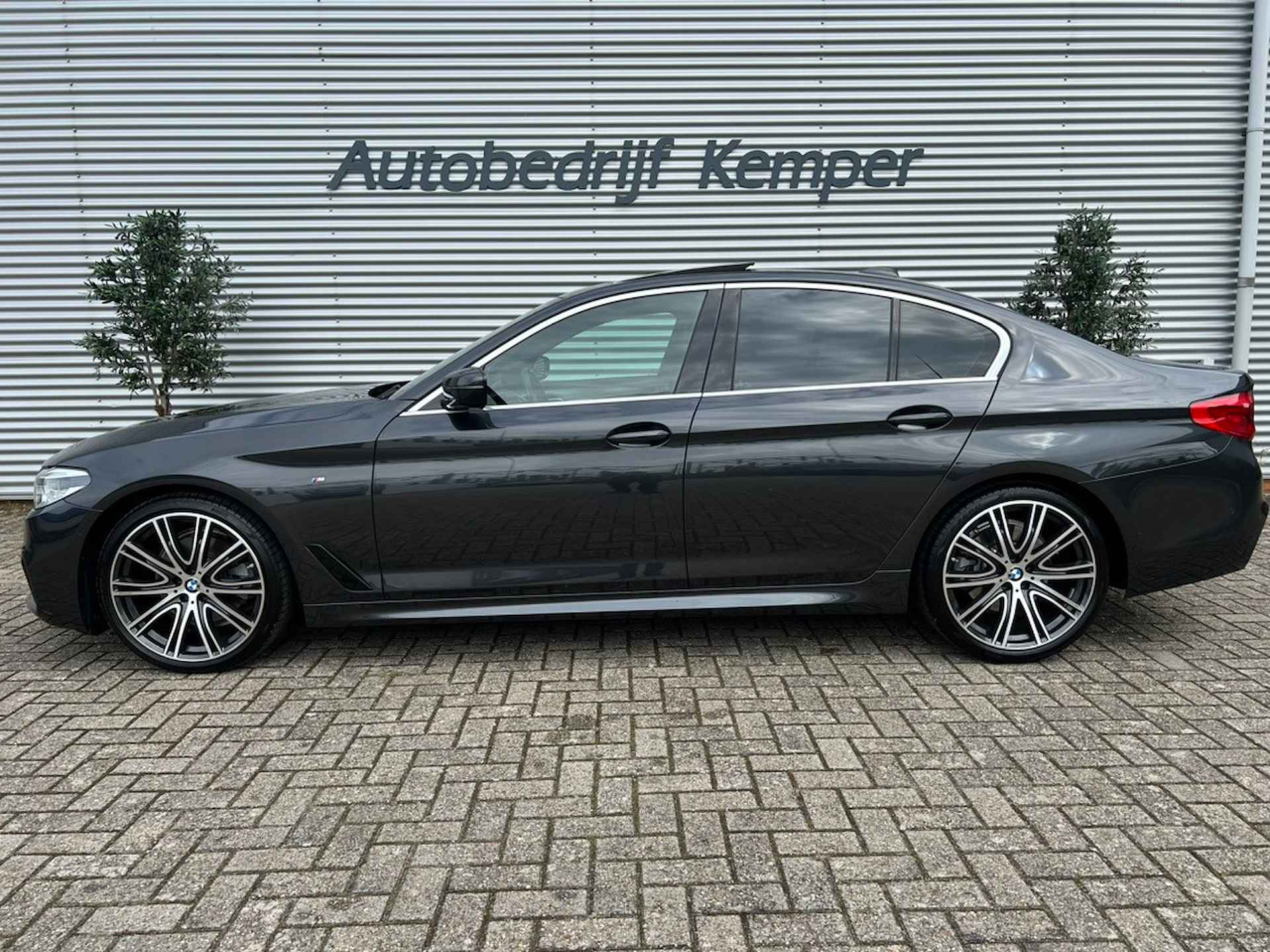 BMW 5 Serie 520i High Executive M-Sport I Schuifdak I Head-Up I Stuurwielverwarming I Leder I LED I NAP! BOVAG-garantie - 7/33