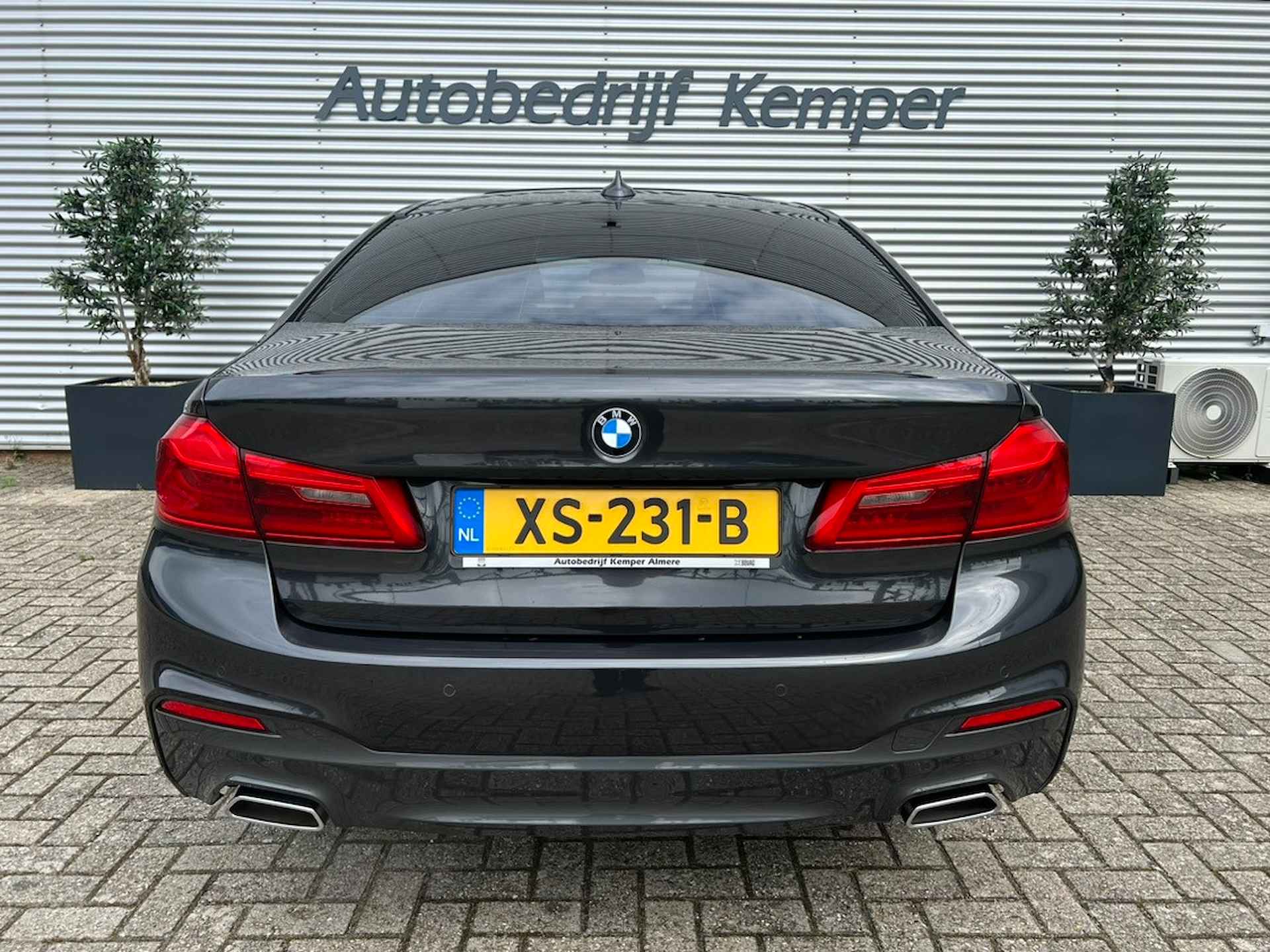 BMW 5 Serie 520i High Executive M-Sport I Schuifdak I Head-Up I Stuurwielverwarming I Leder I LED I NAP! BOVAG-garantie - 25/33