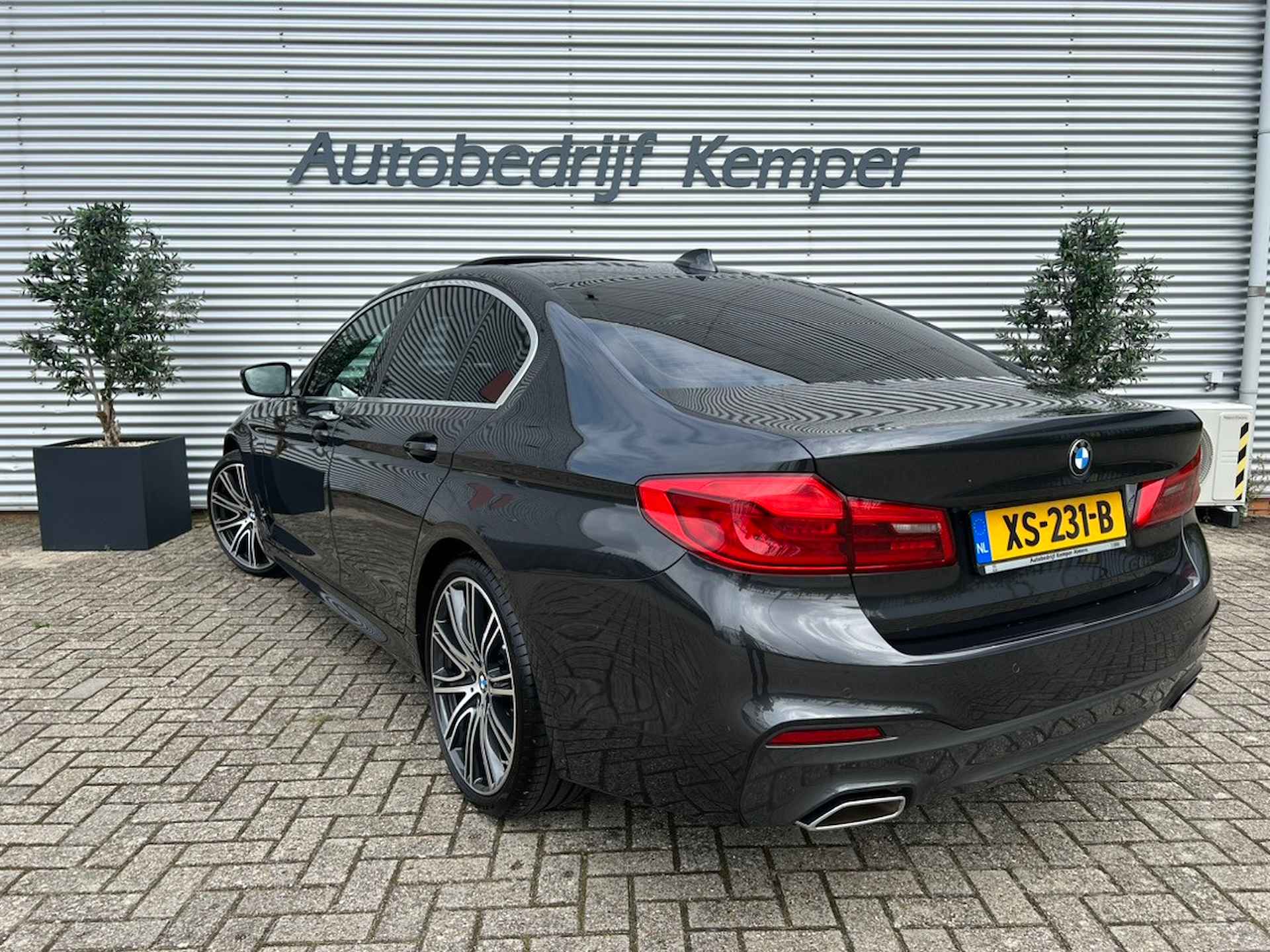 BMW 5 Serie 520i High Executive M-Sport I Schuifdak I Head-Up I Stuurwielverwarming I Leder I LED I NAP! BOVAG-garantie - 26/33